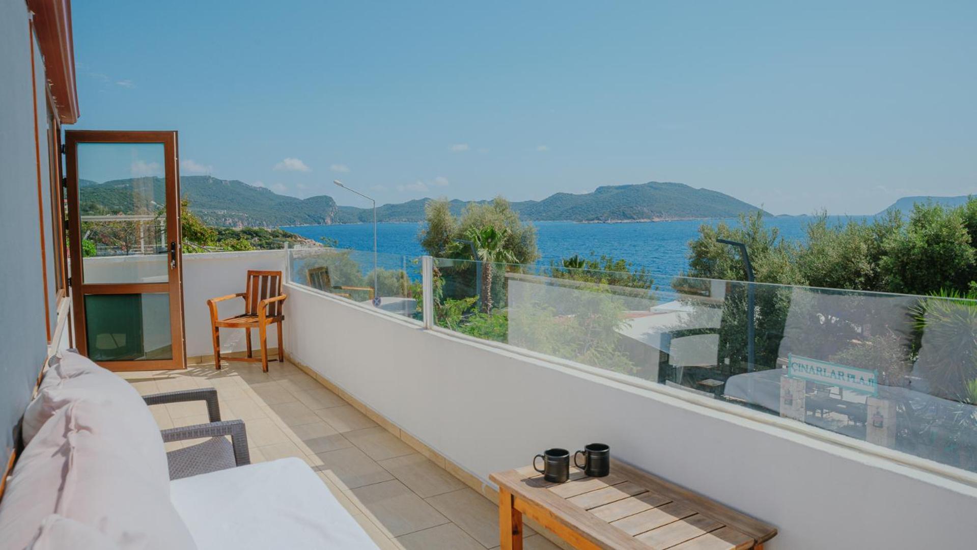 Deluxe Room with Terrace & Sea View