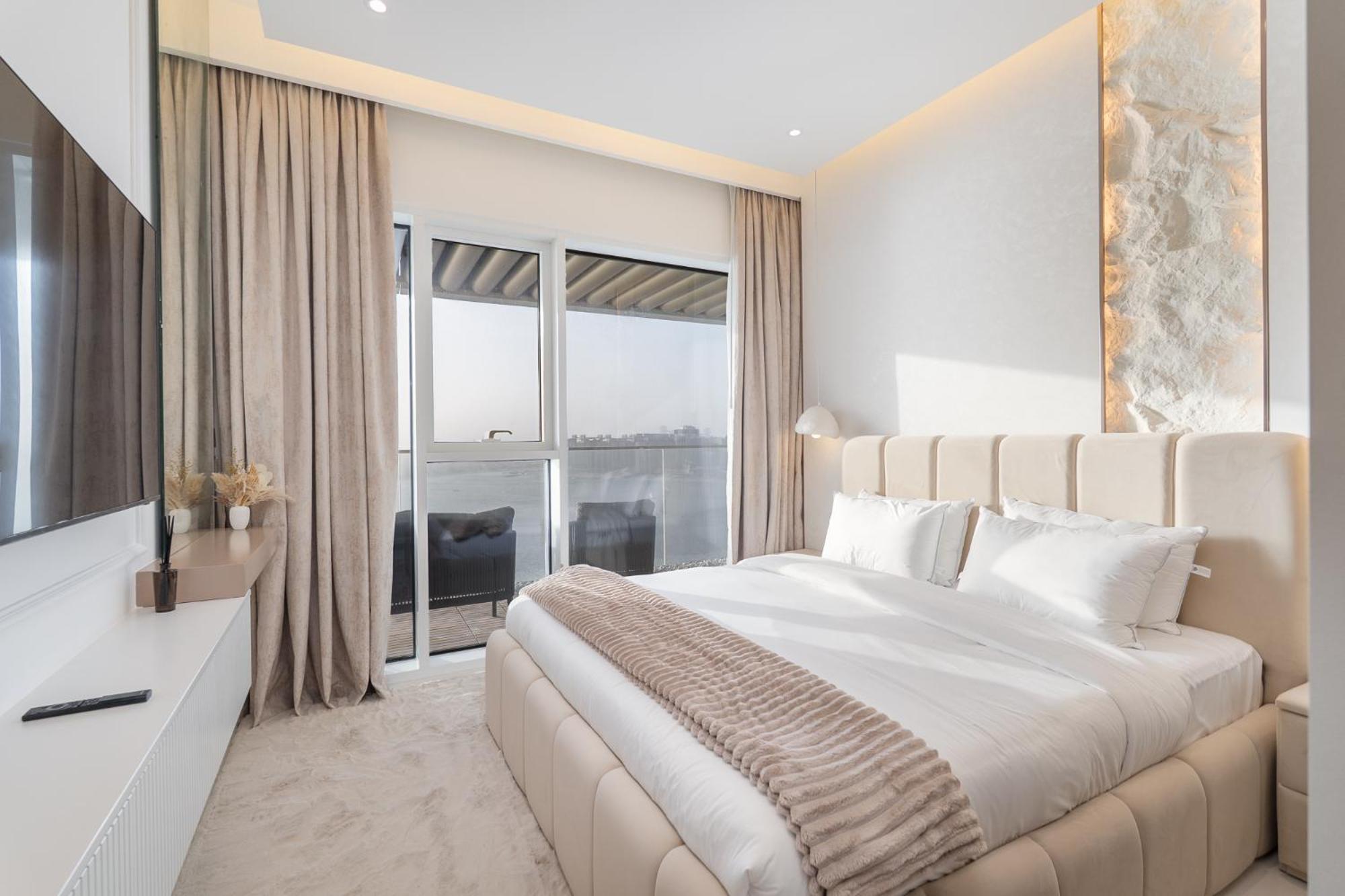 Two-Bedroom Deluxe Apartment with Ocean View