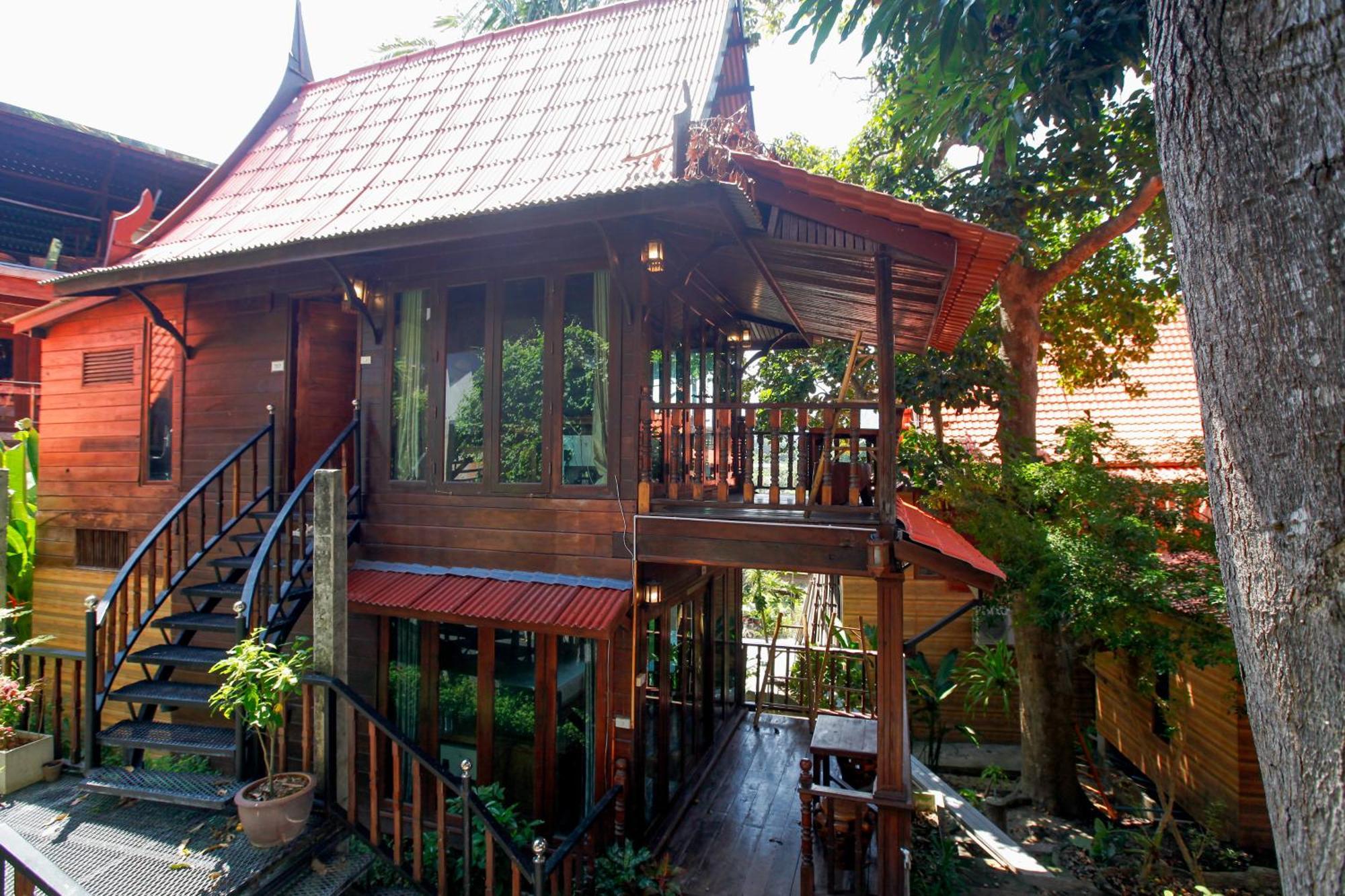 Thai Hill Side with Terrace