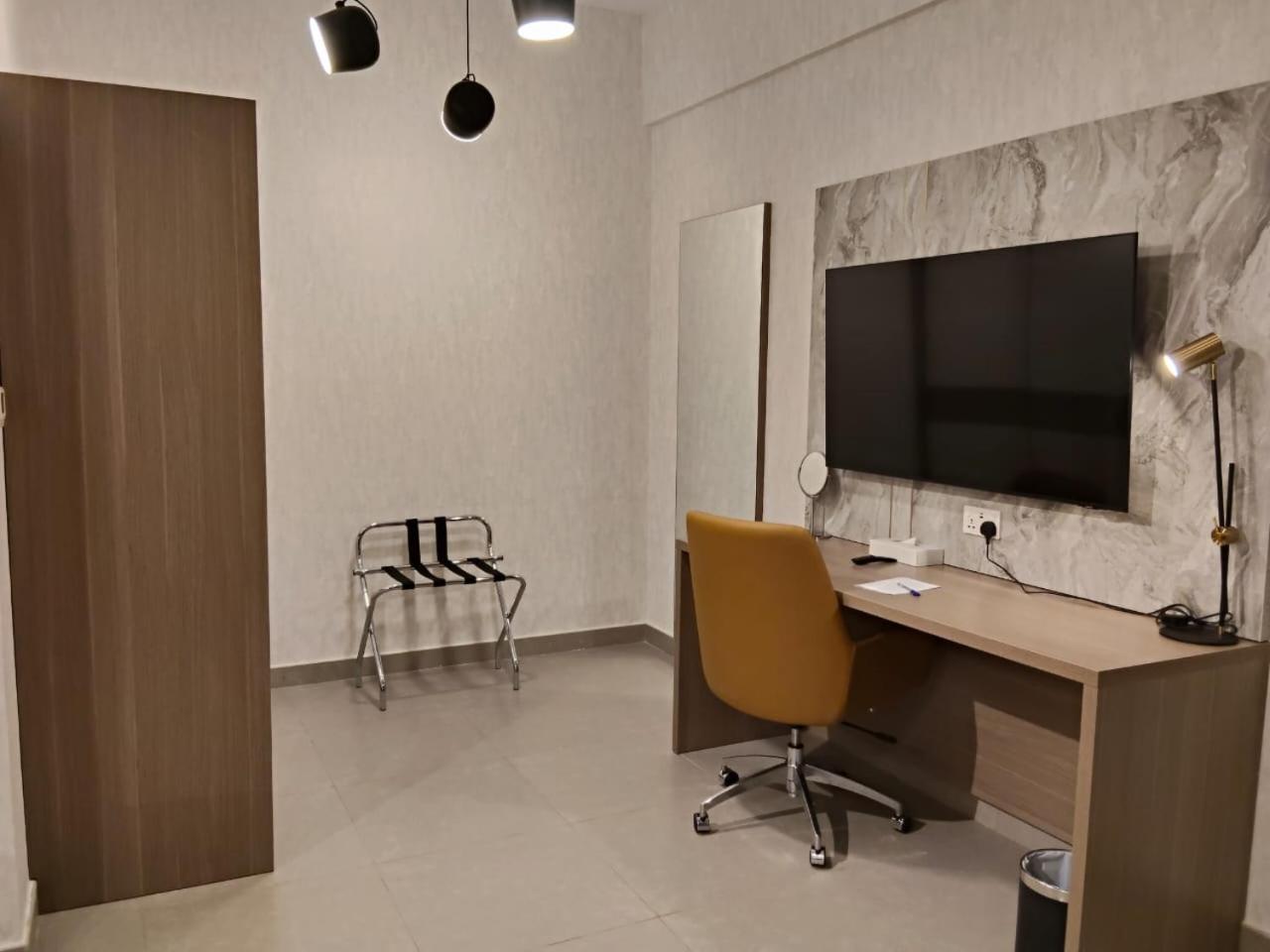 Executive King Room Non-Smoking
