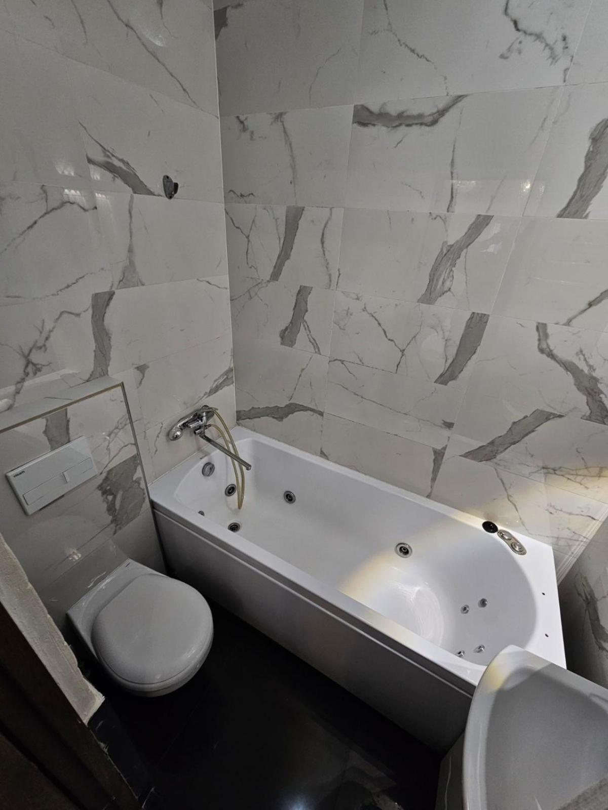 Suite with Spa Bath