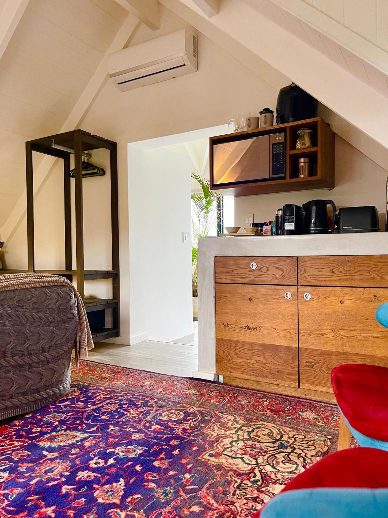 Queen Room with Garden View