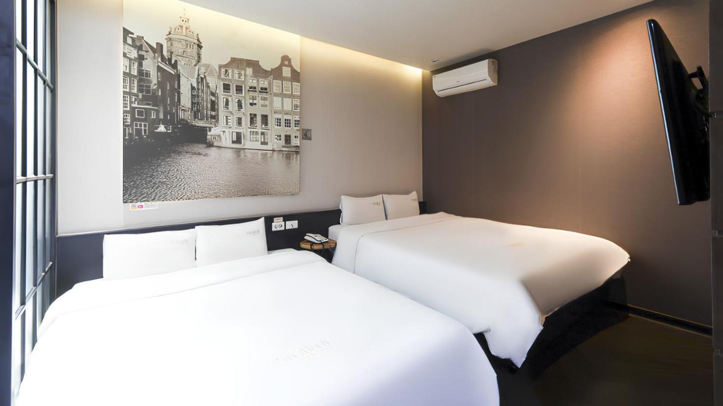 Family Twin Room