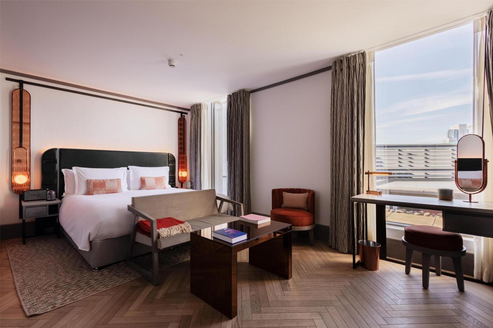 Superior King Room