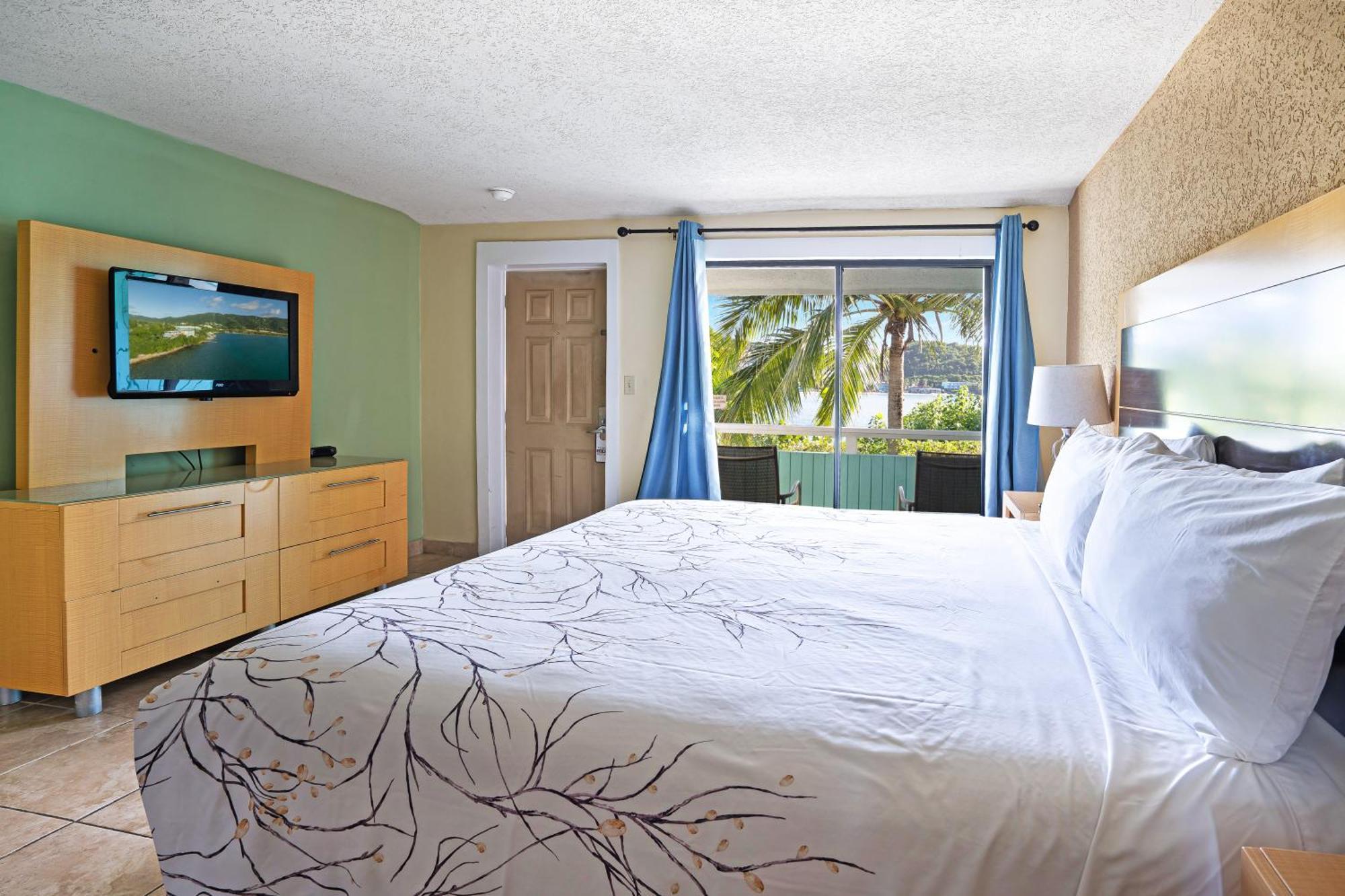 Ocean View Cottage Queen Bed