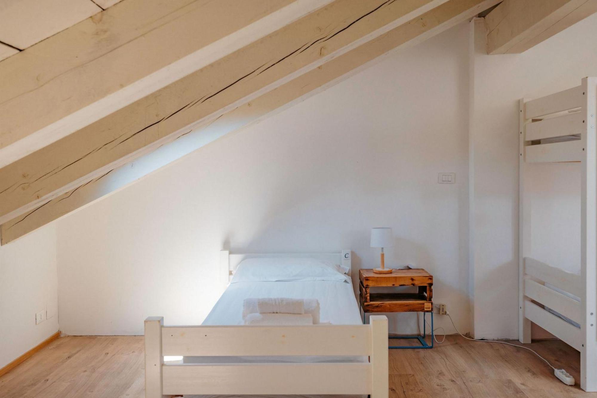 Quintuple Room with Shared Bathroom