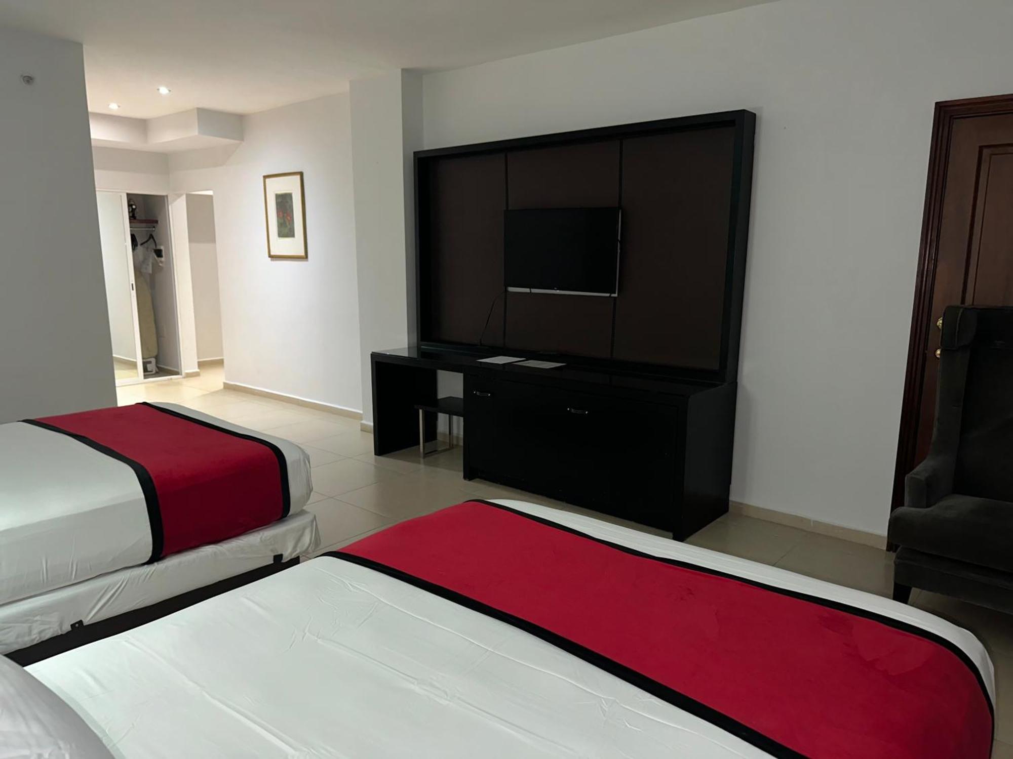 Two Full Beds Exterior View Room
