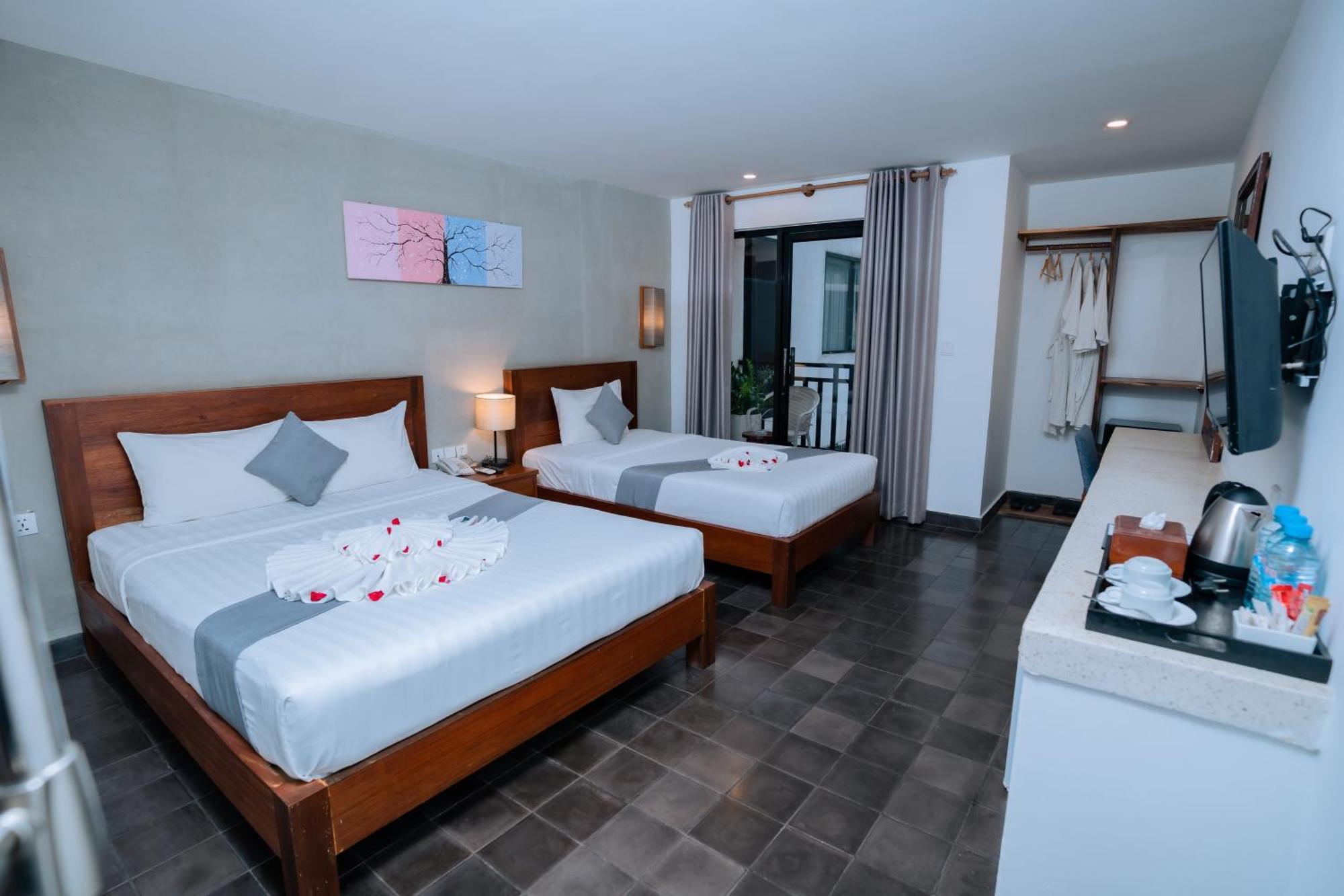 Deluxe Triple Room