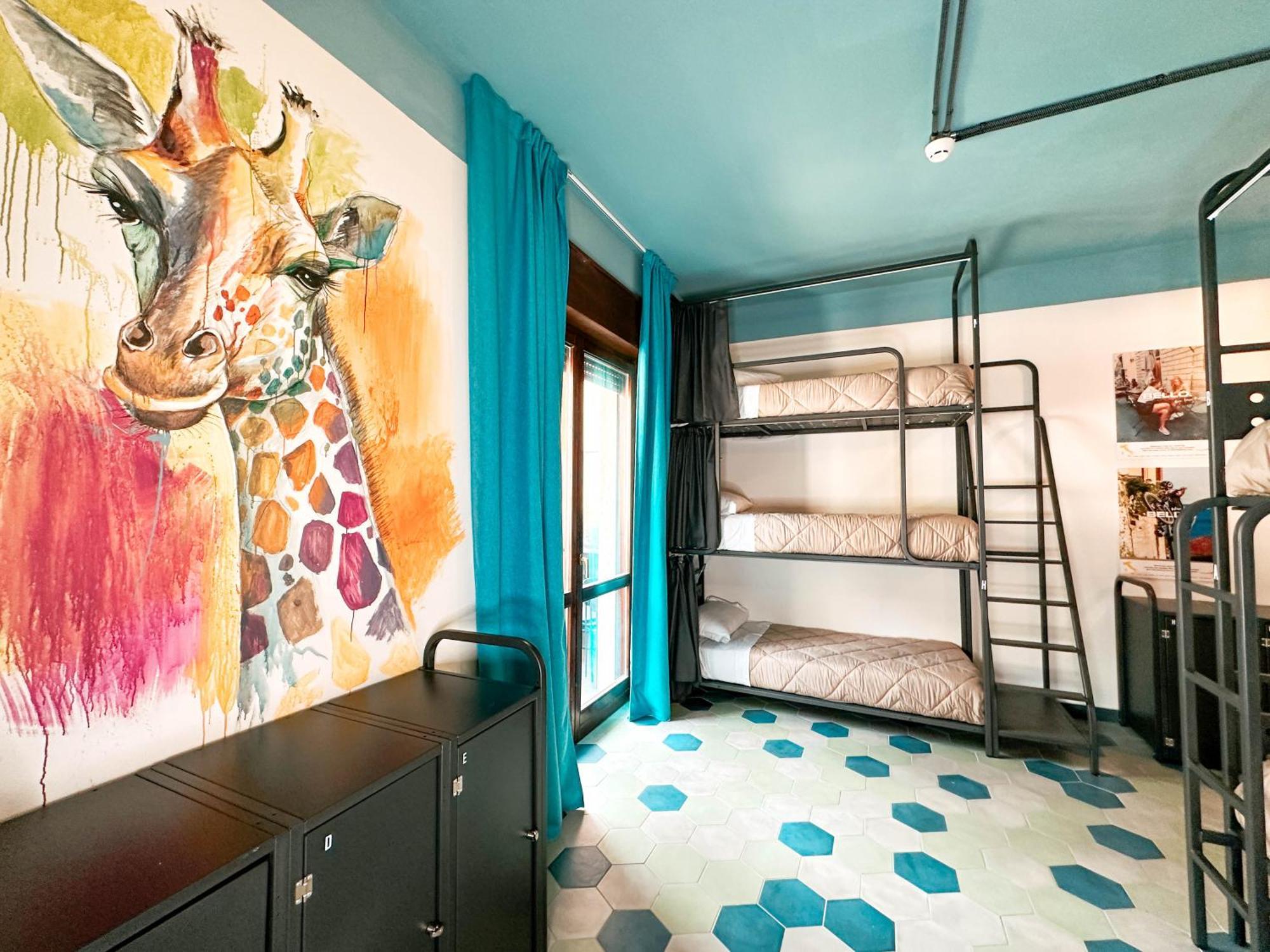 10-Bed Mixed Dormitory Room
