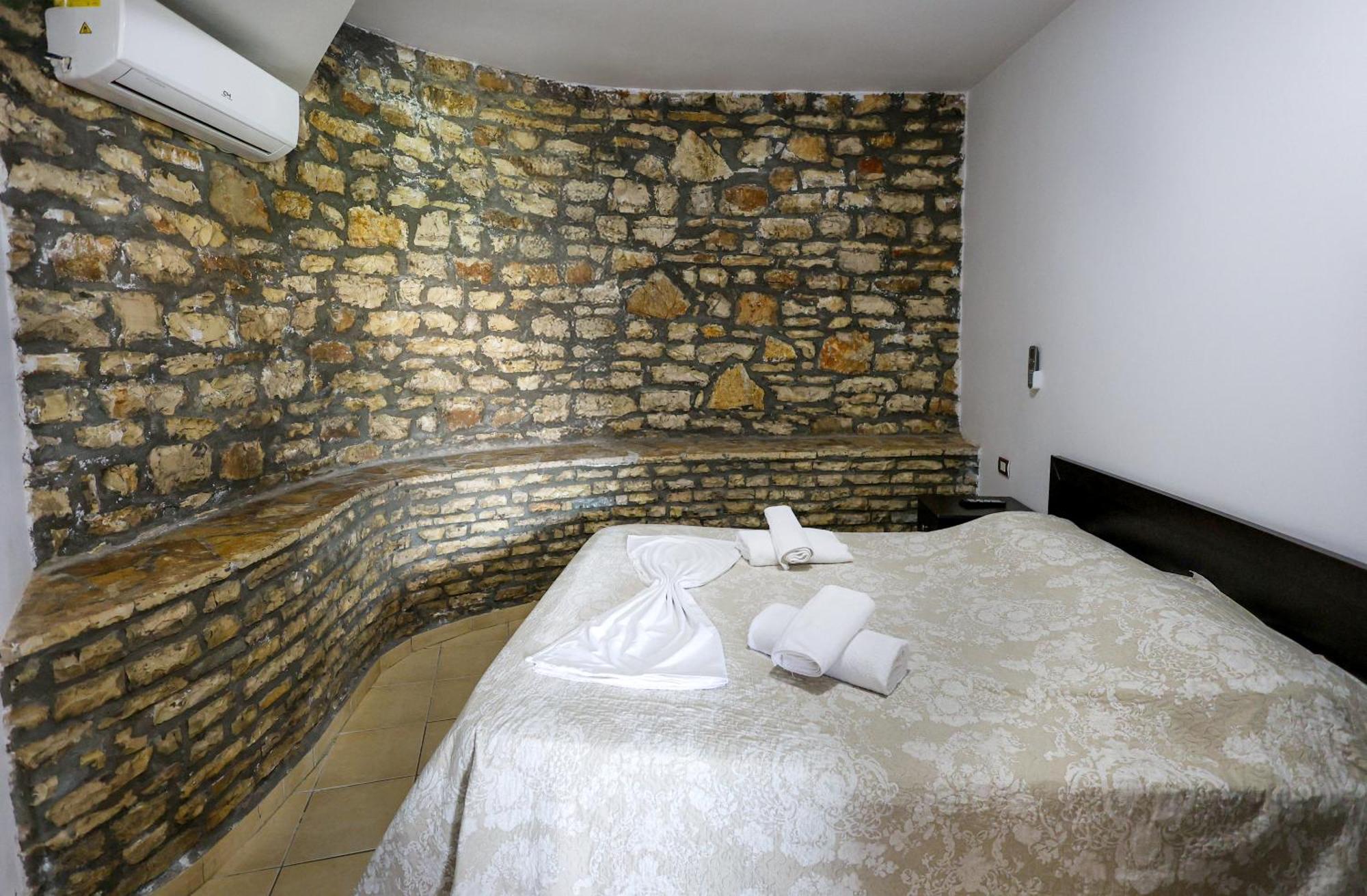 Double Room with Shared Terrace