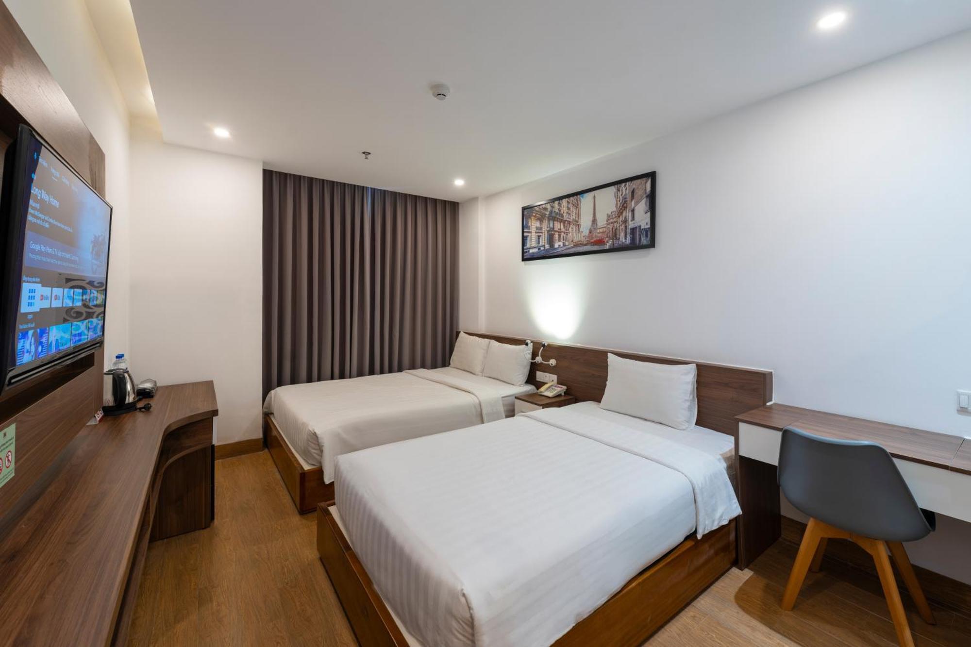 Twin Room with View