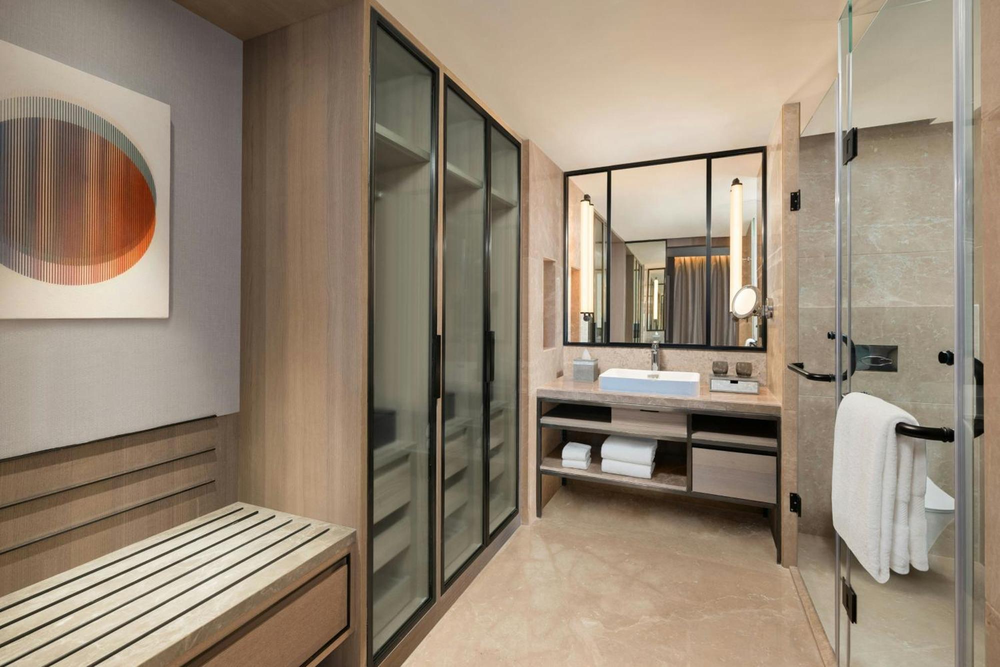 Signature King Suite with City View - Concierge Level -  20% Discount on Food & Drink