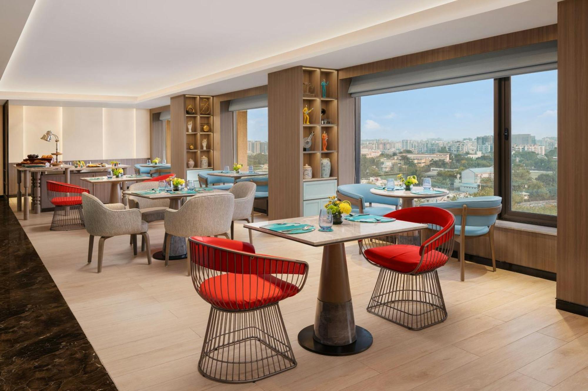 Club Room with Two Queen Beds and City View - 20% Discount on Food & Drink