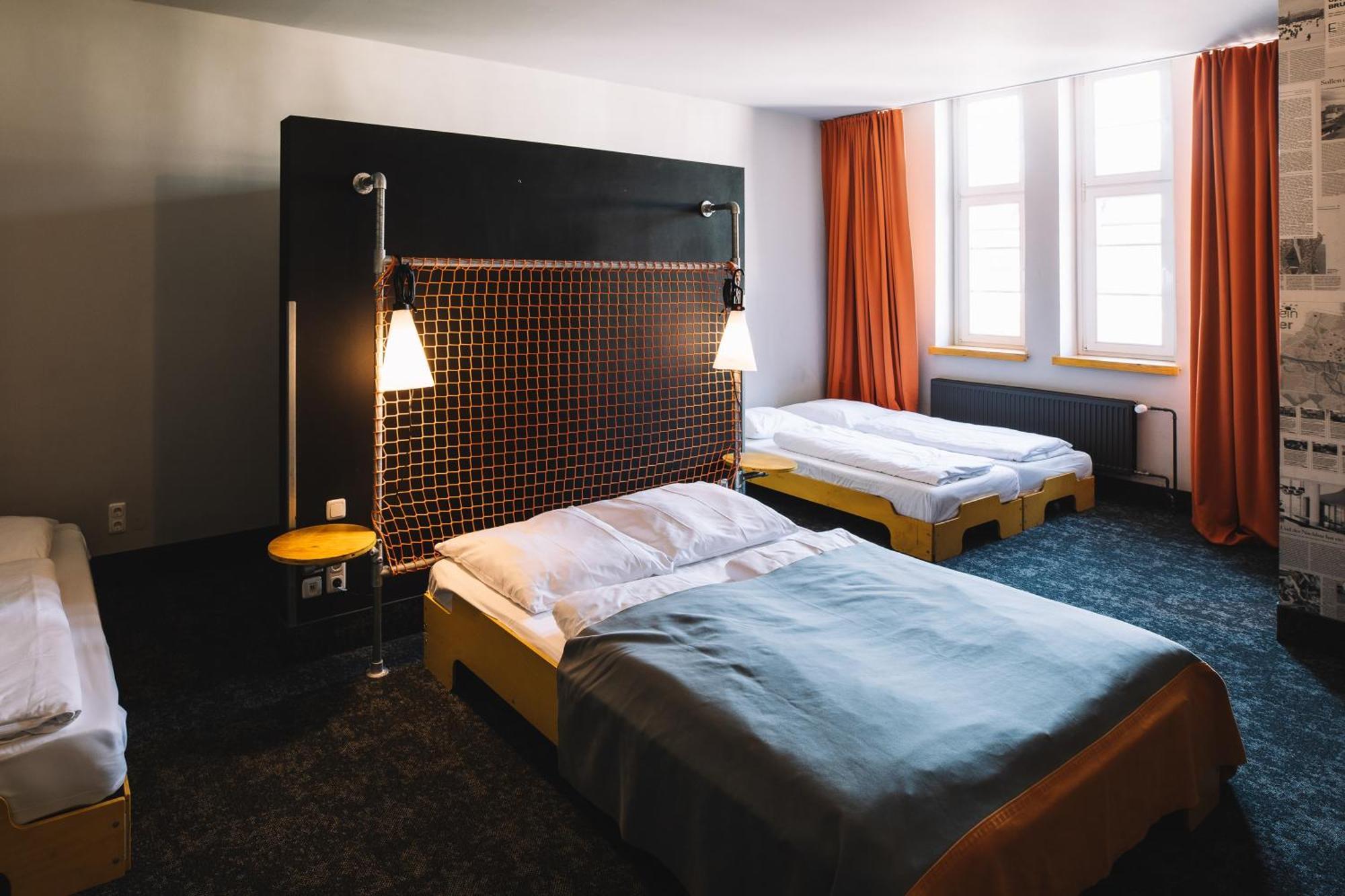5-Bed Room