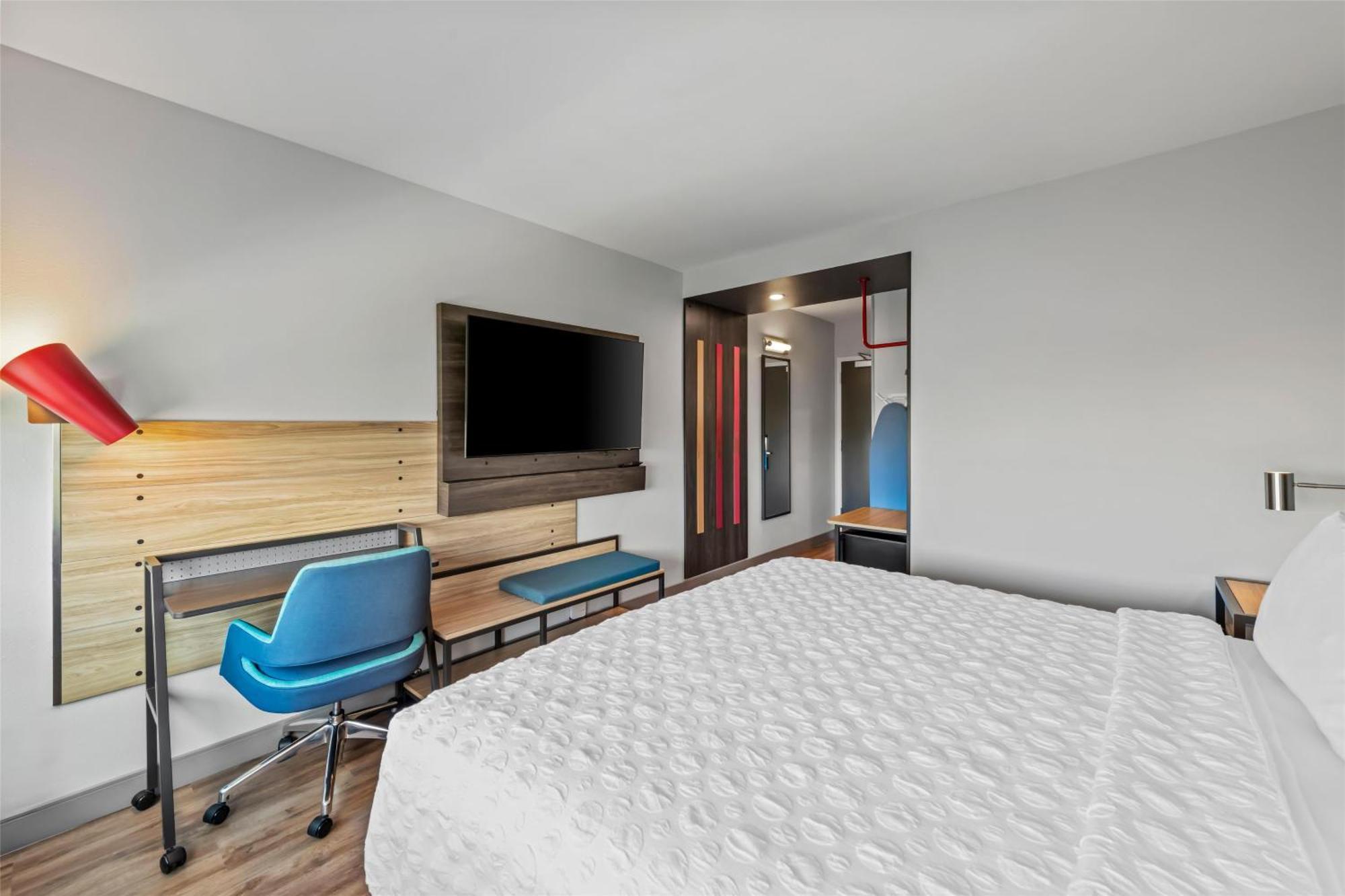 King Room with Walk-In Shower