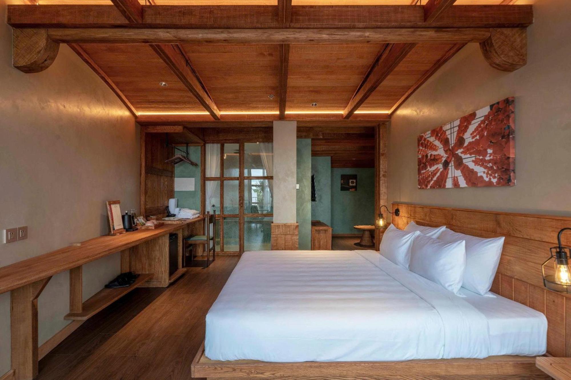 King Room with Balcony