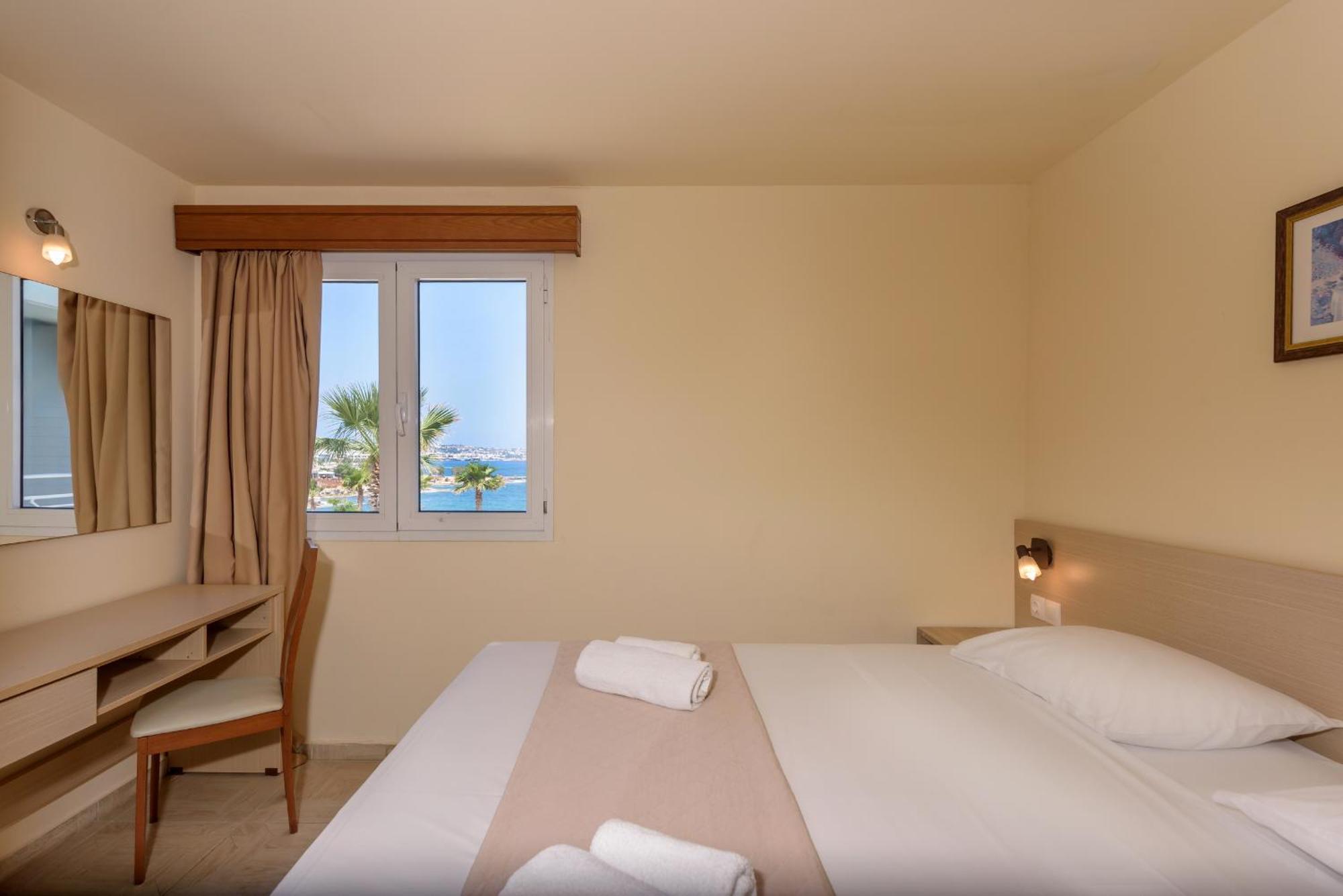 Quadruple Room with Sea View