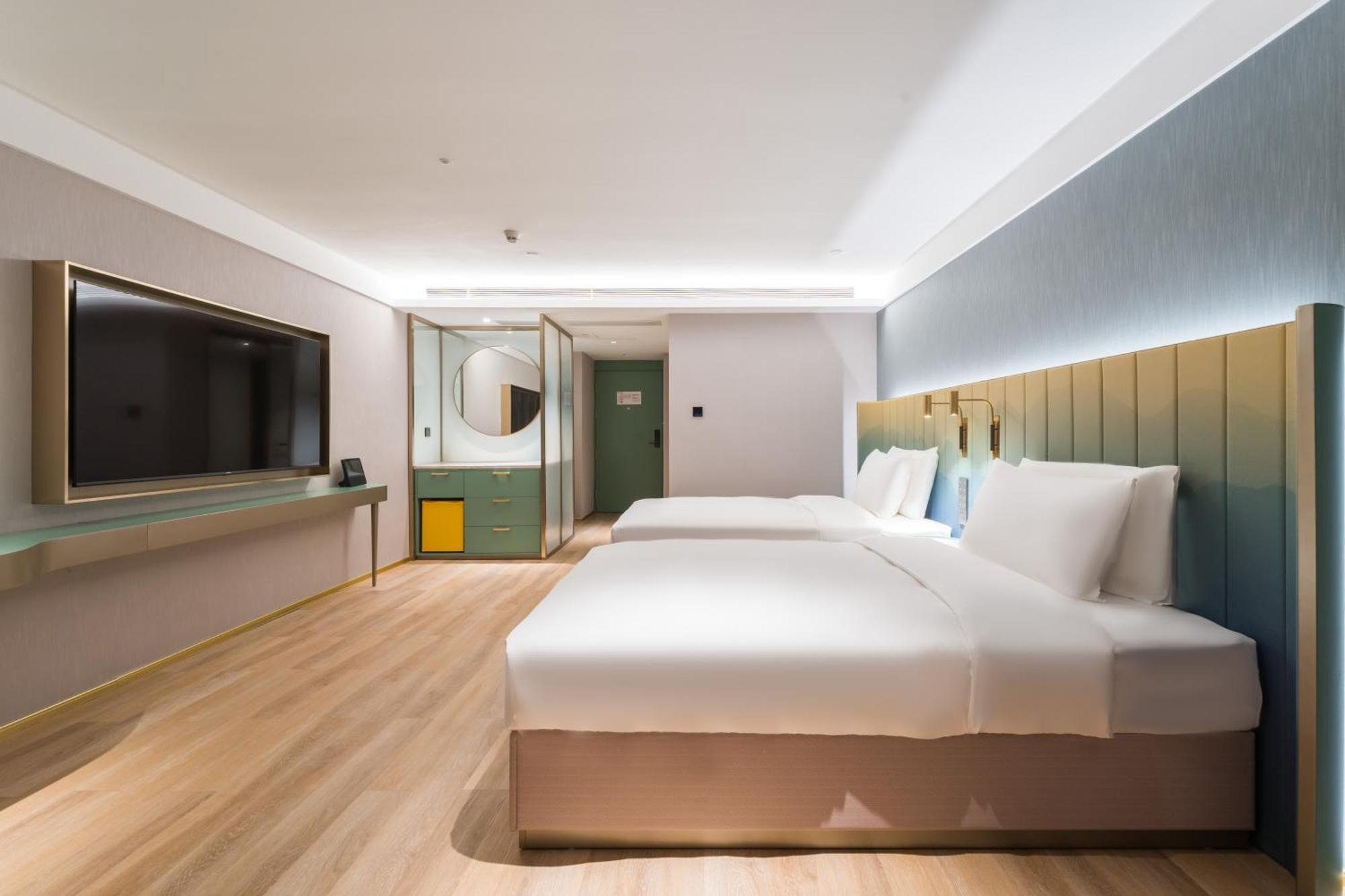 Xinxiang Deluxe Twin Room