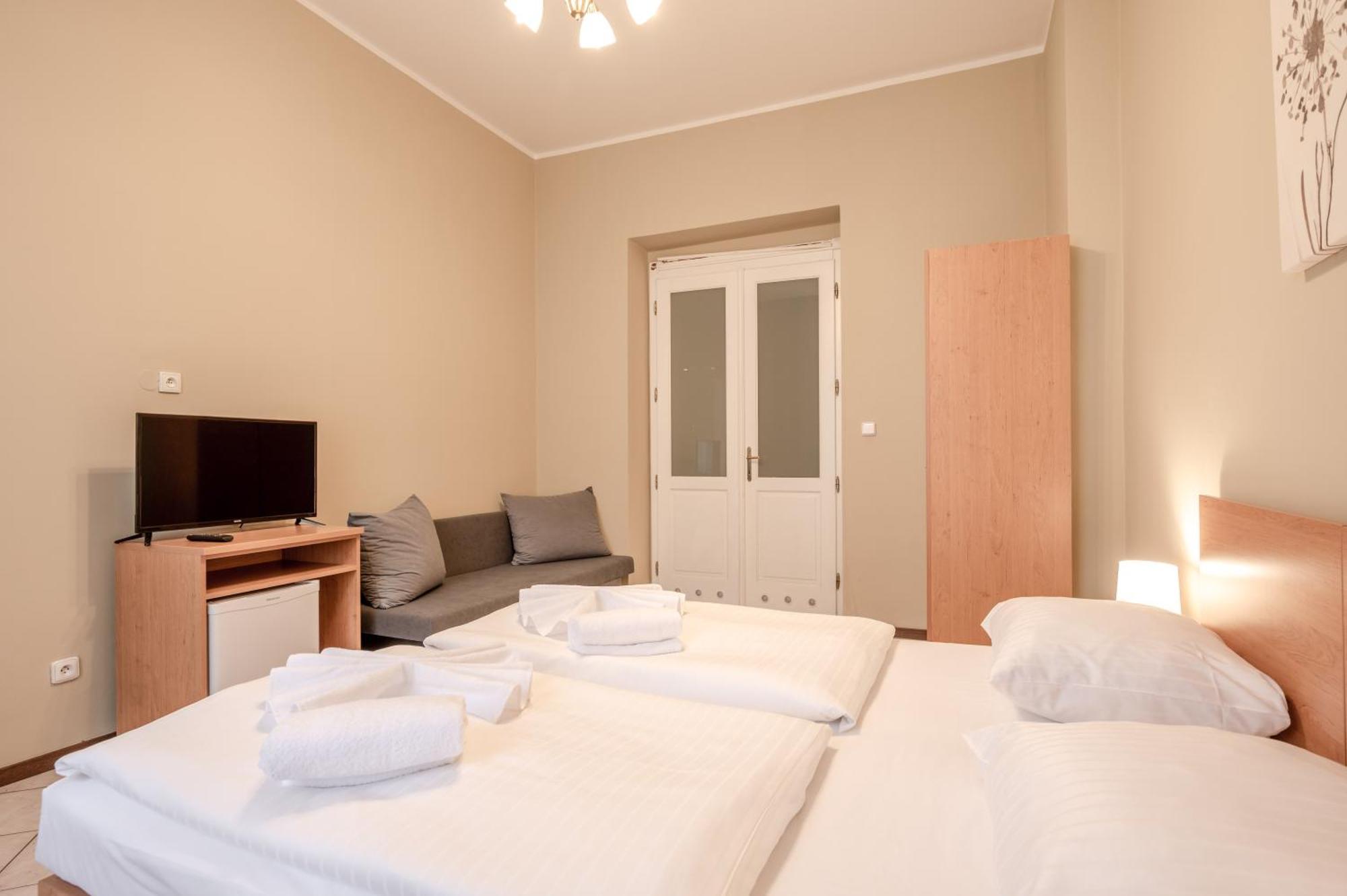 Triple Room with Shower