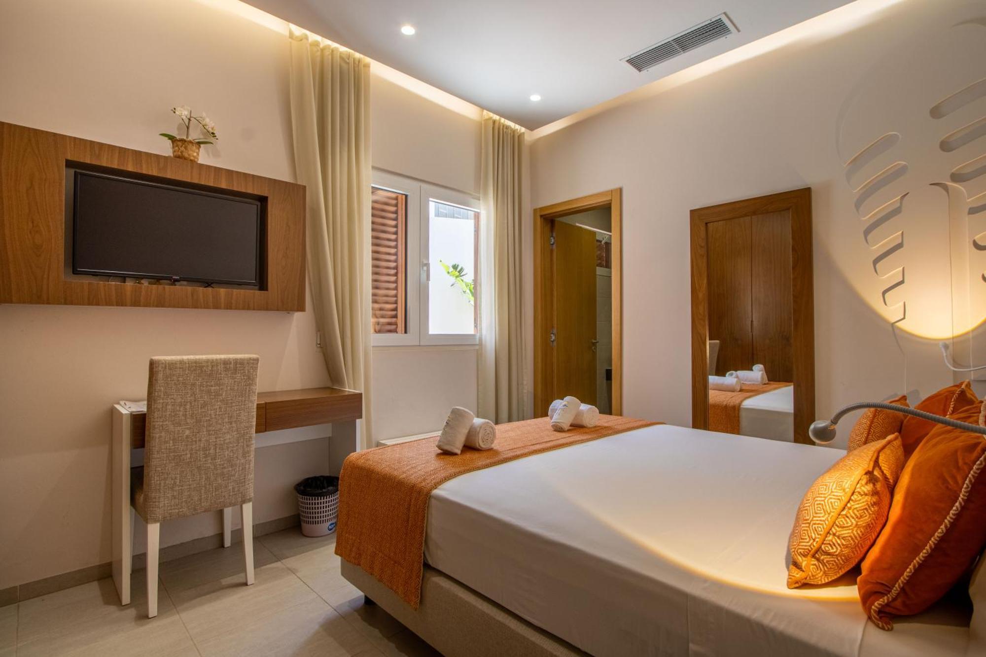Double Room with Pool View