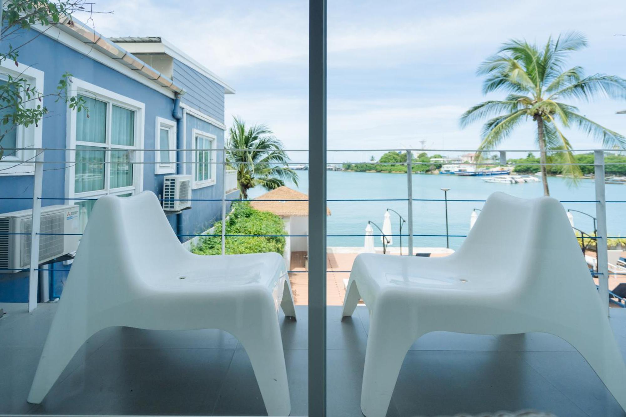 Premier Triple Room with Sea View