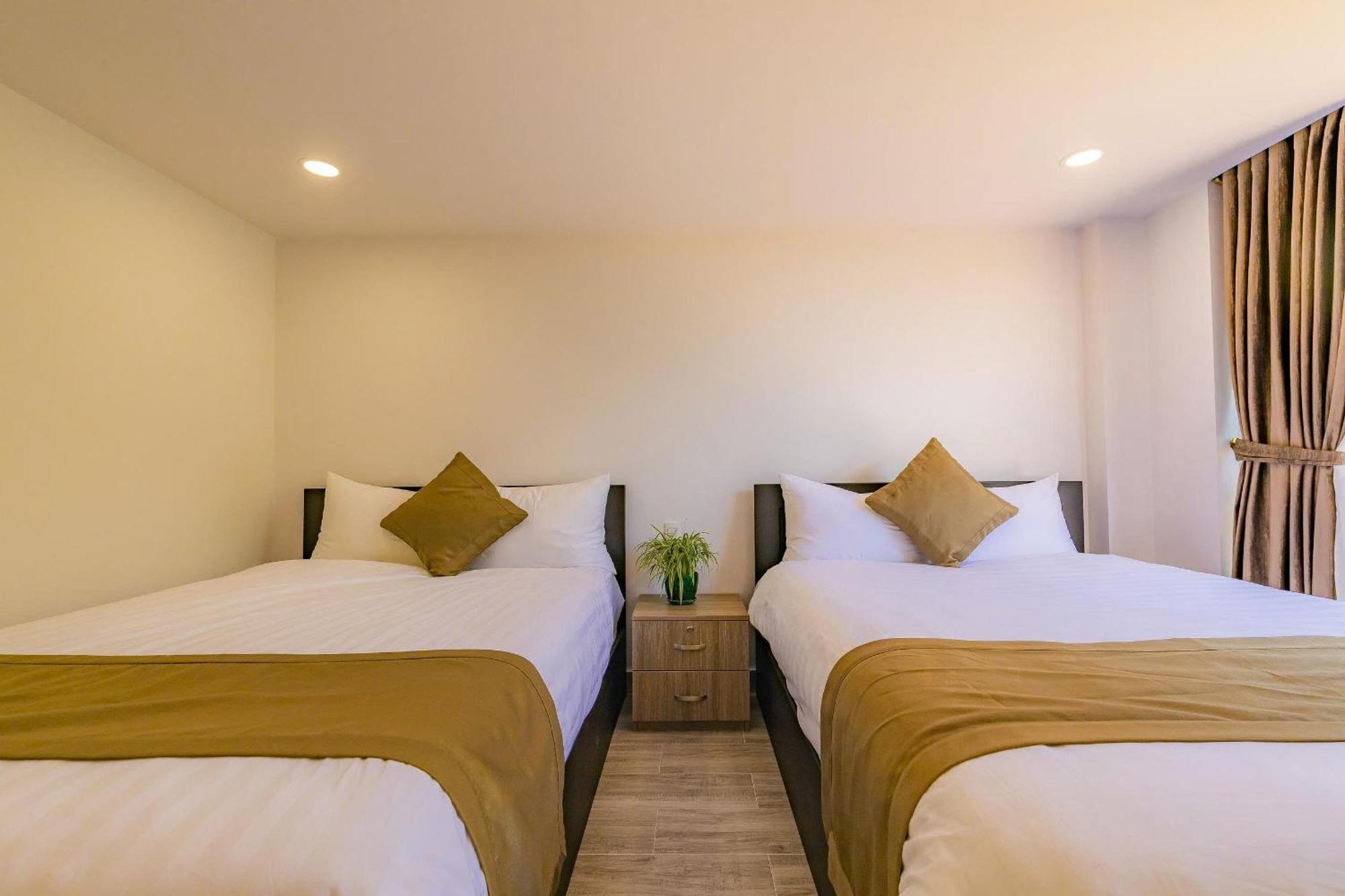 Two-Bedroom Deluxe Apartment with Balcony