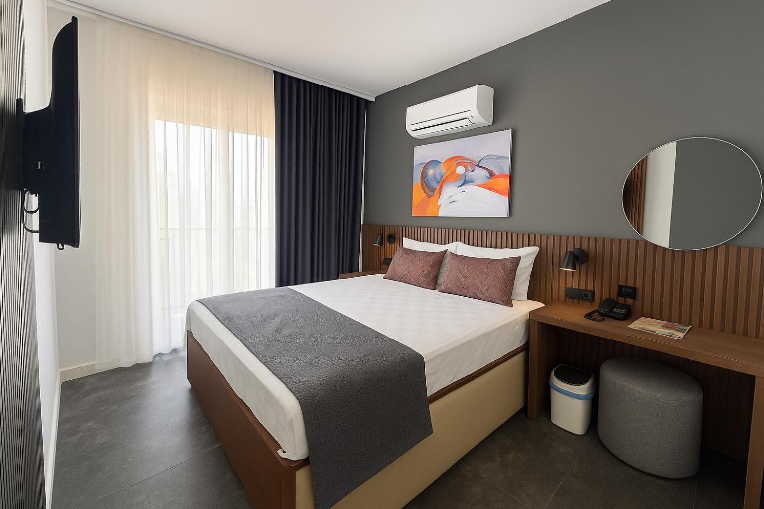 Standard King Room