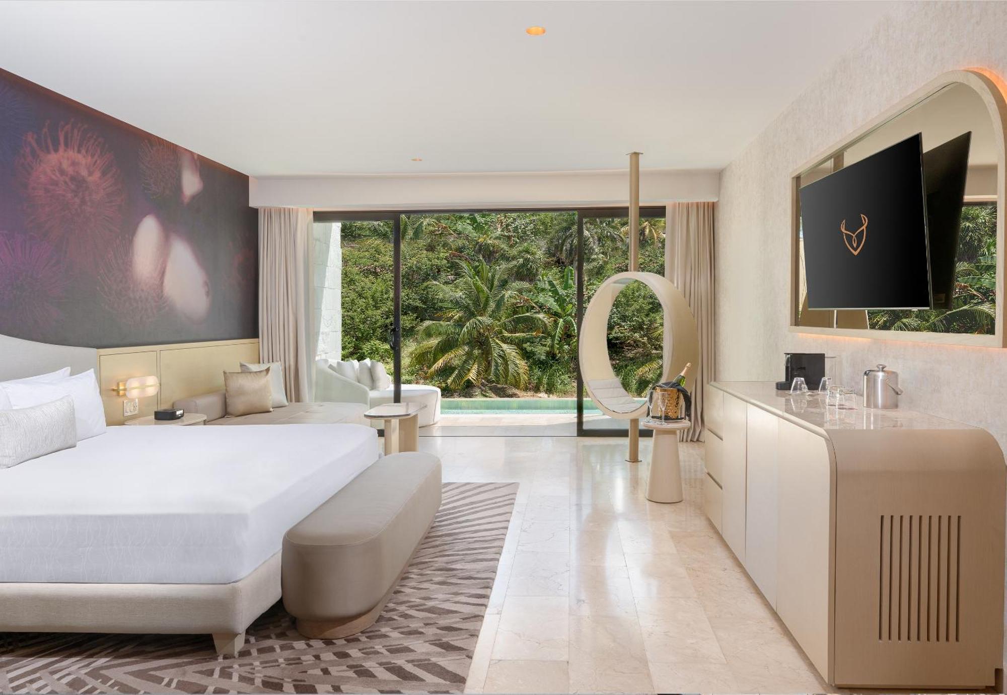 Beloved Tropical View Swim up Suite