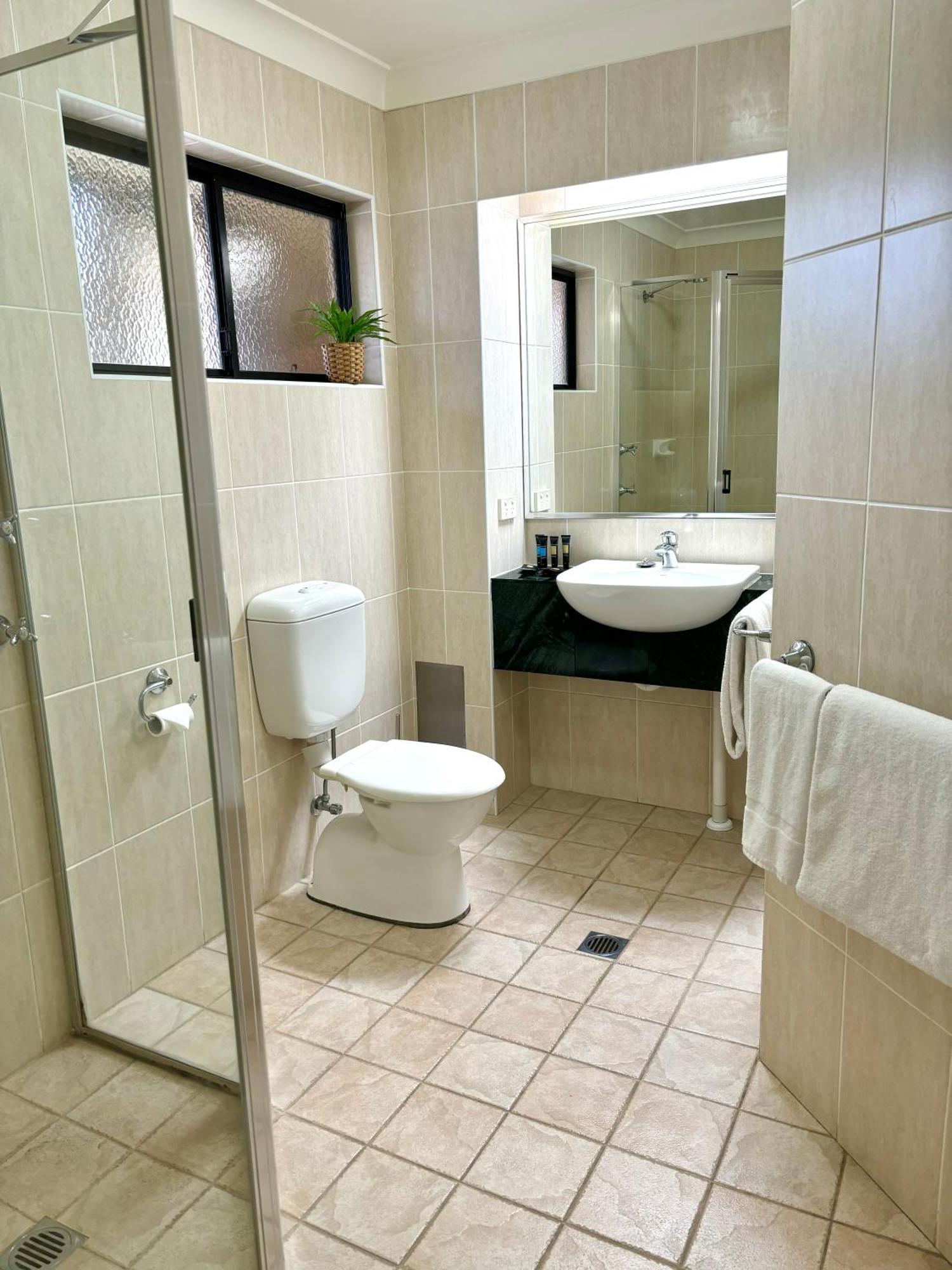 Standard King or Twin Room