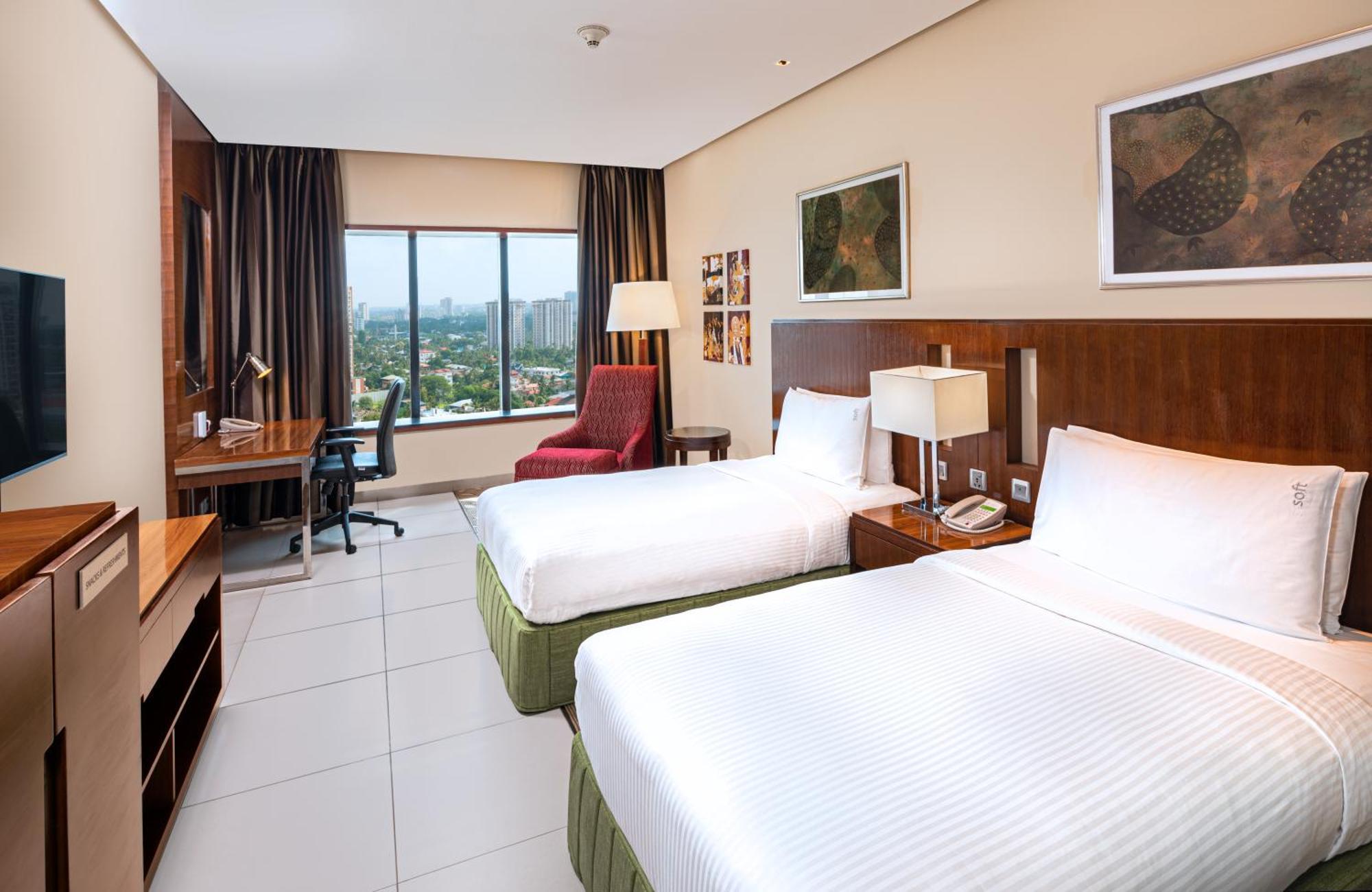 Standard Twin Room - High Floor/Smoking with 15% Discount on Food & Soft Beverages and Spa