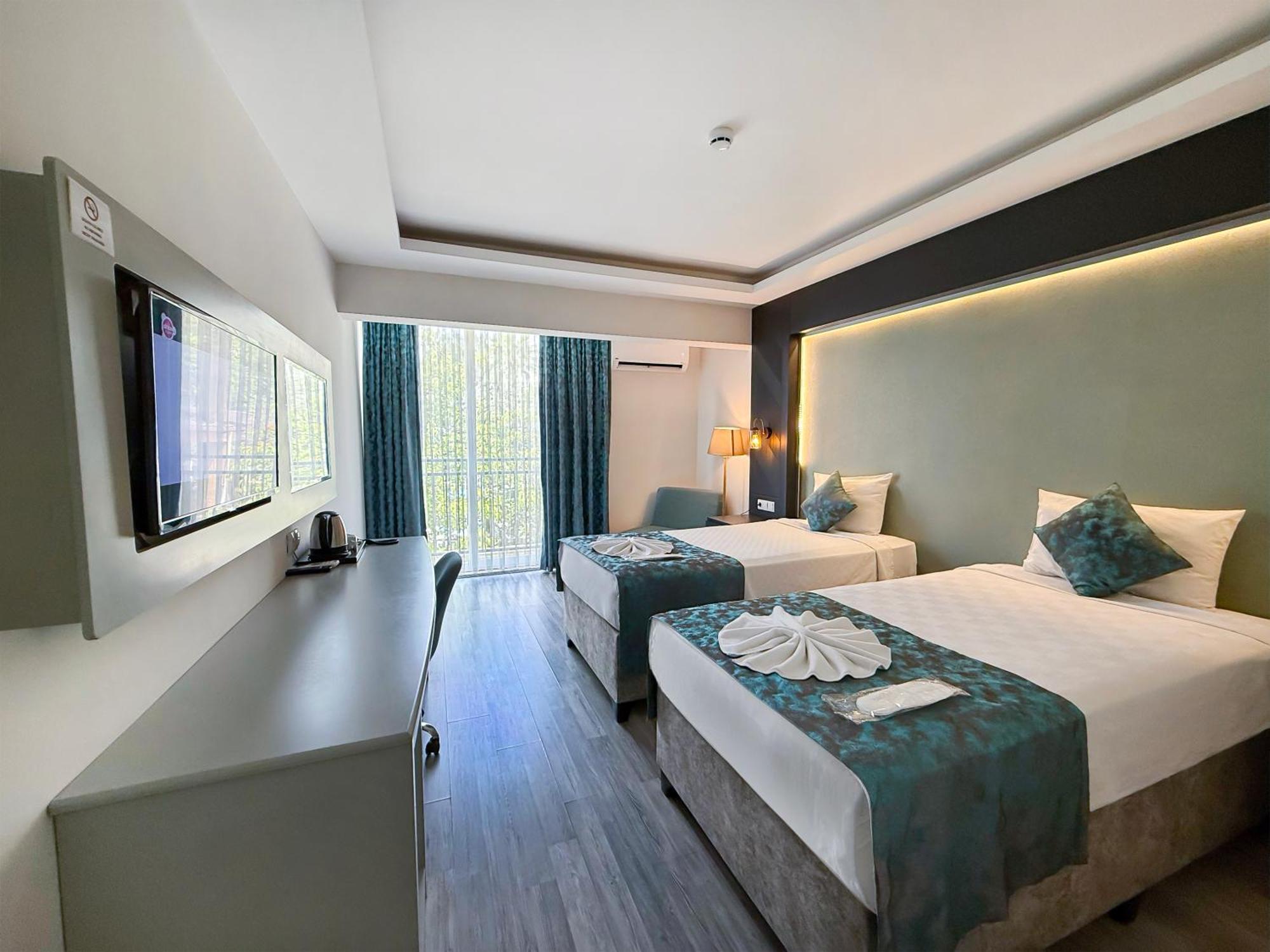 Deluxe Twin Room