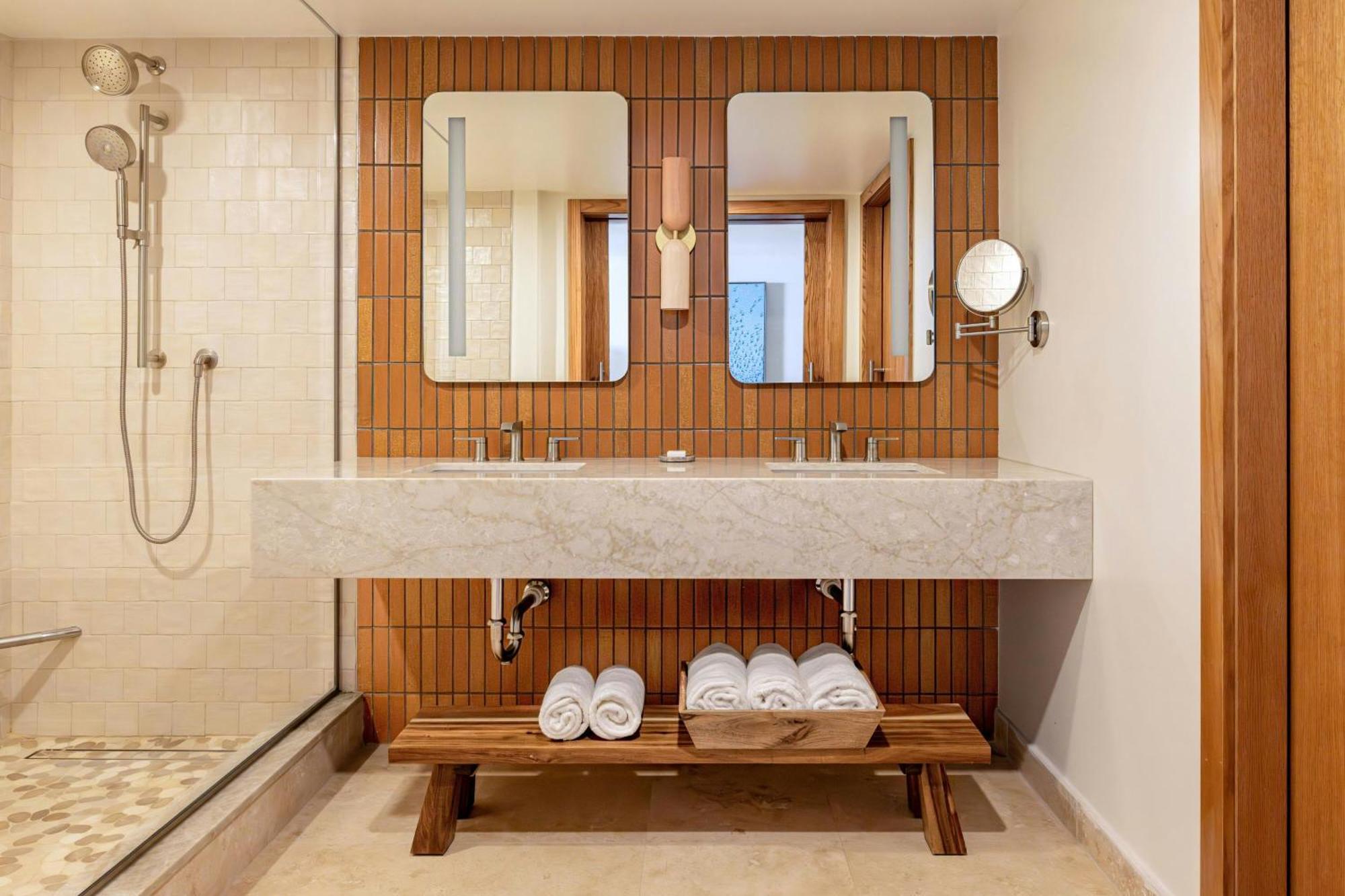 Two-Bedroom Suite with Oceanfront - Ground floor