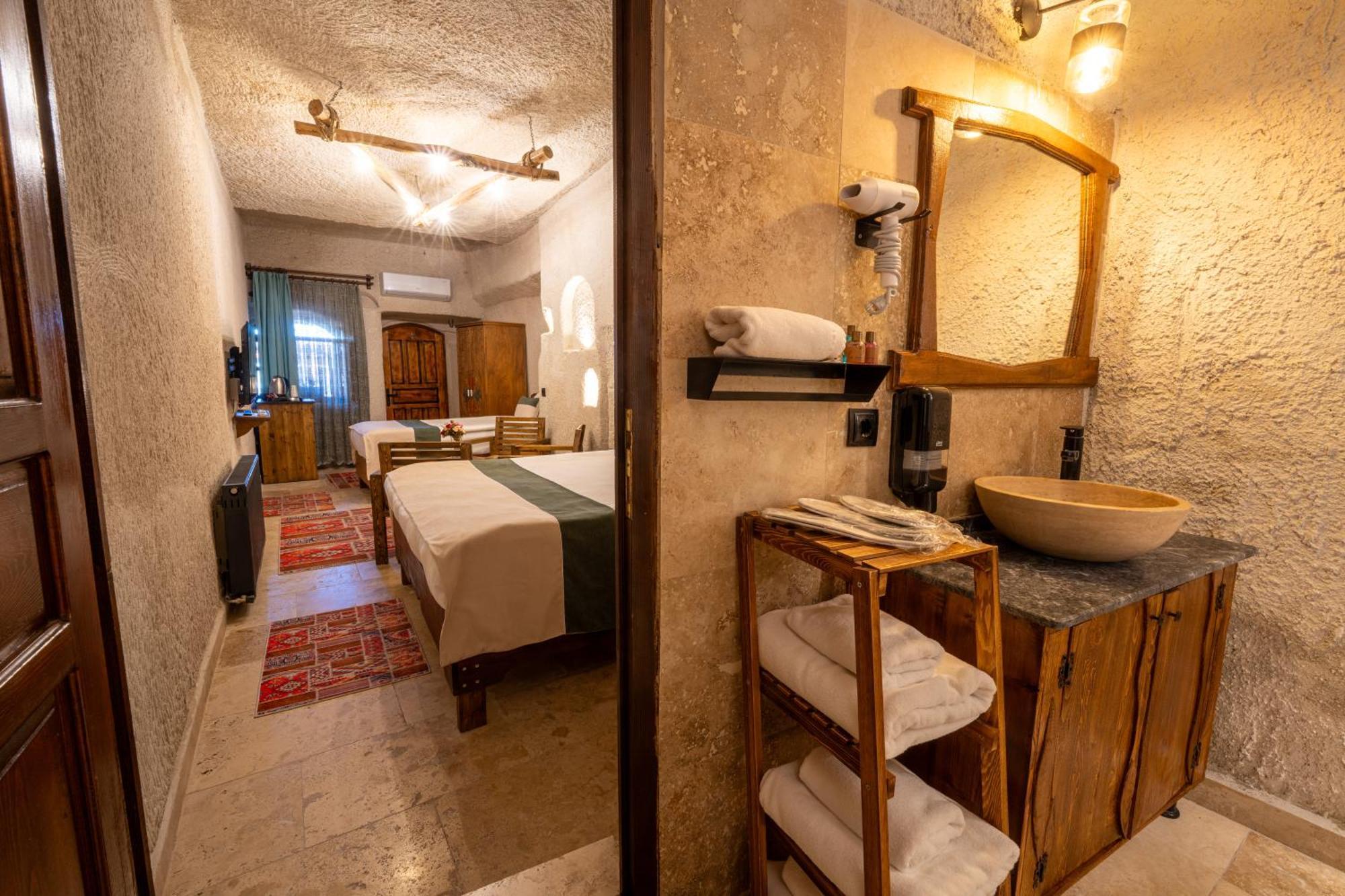 Deluxe Family Suite