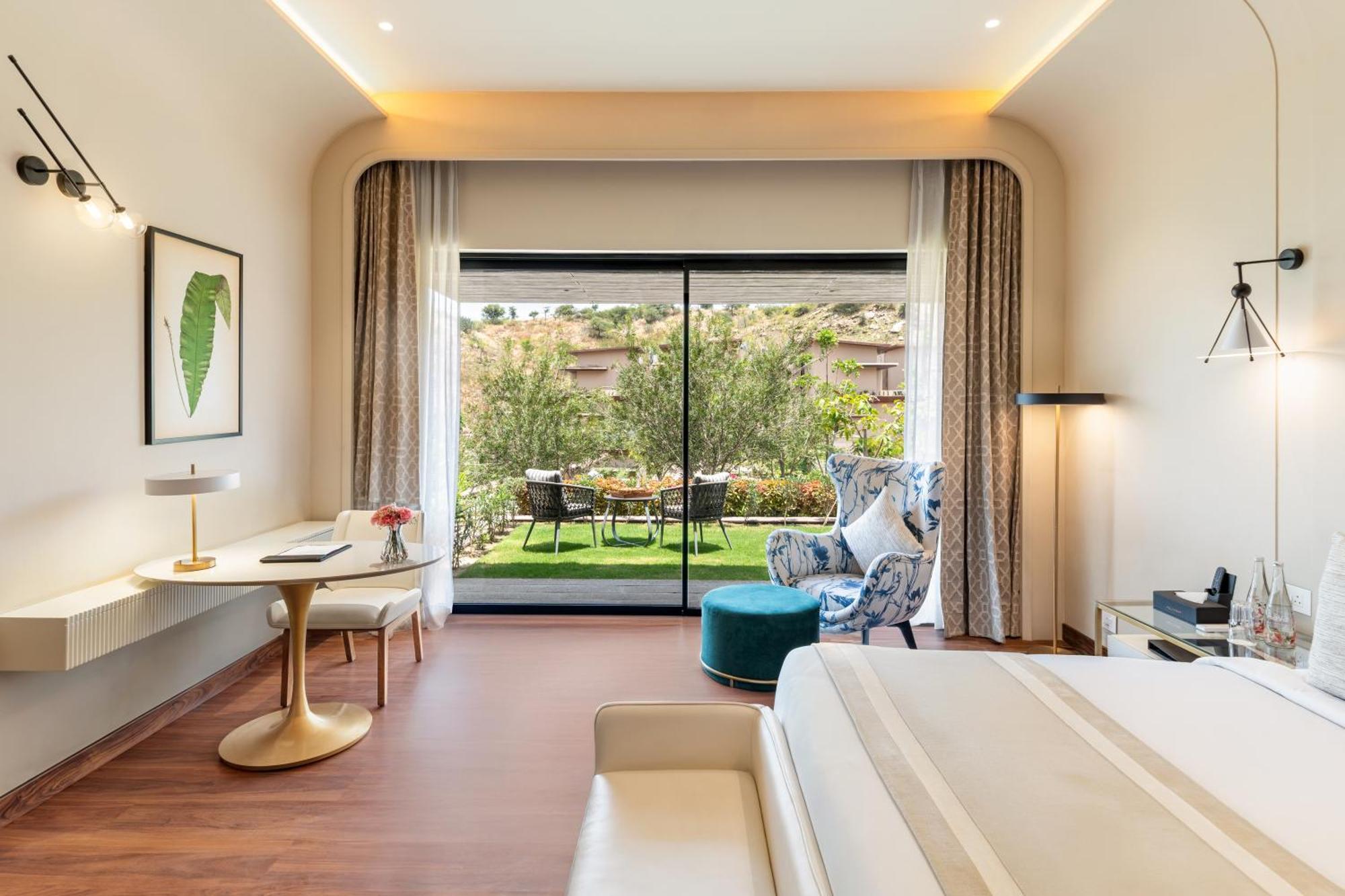 Deluxe Double or Twin Room with Garden View