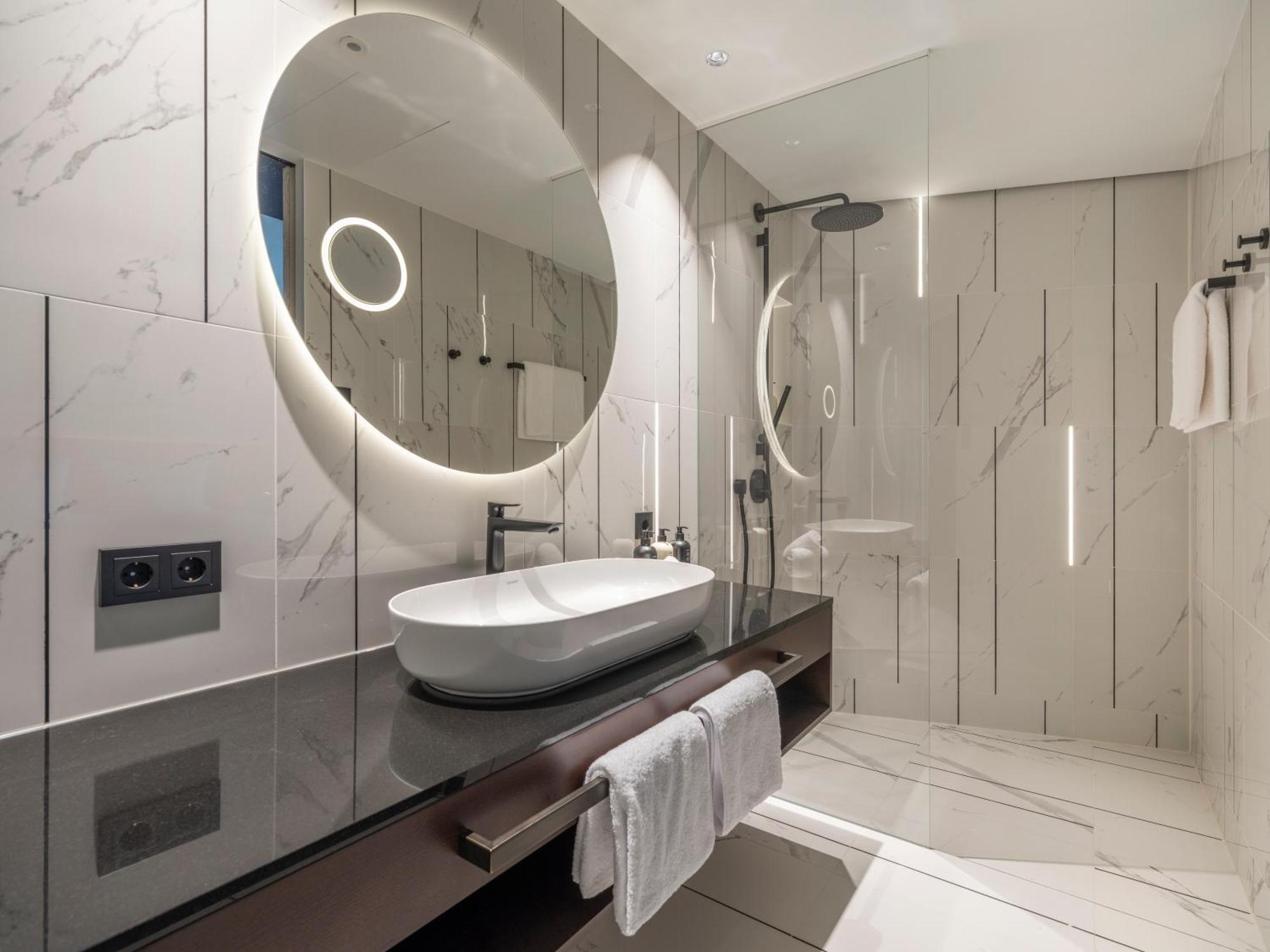 Grand Deluxe Room