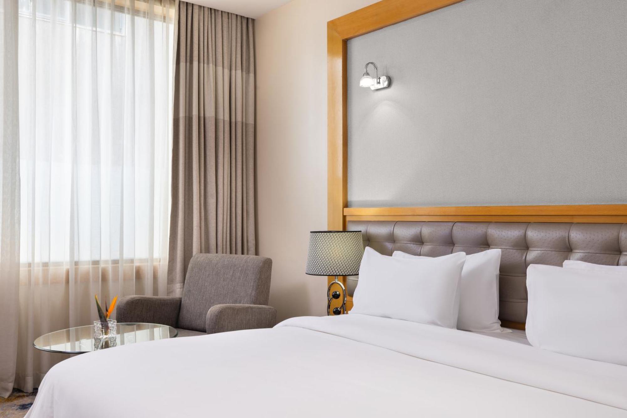 Standard Room – Commercial View