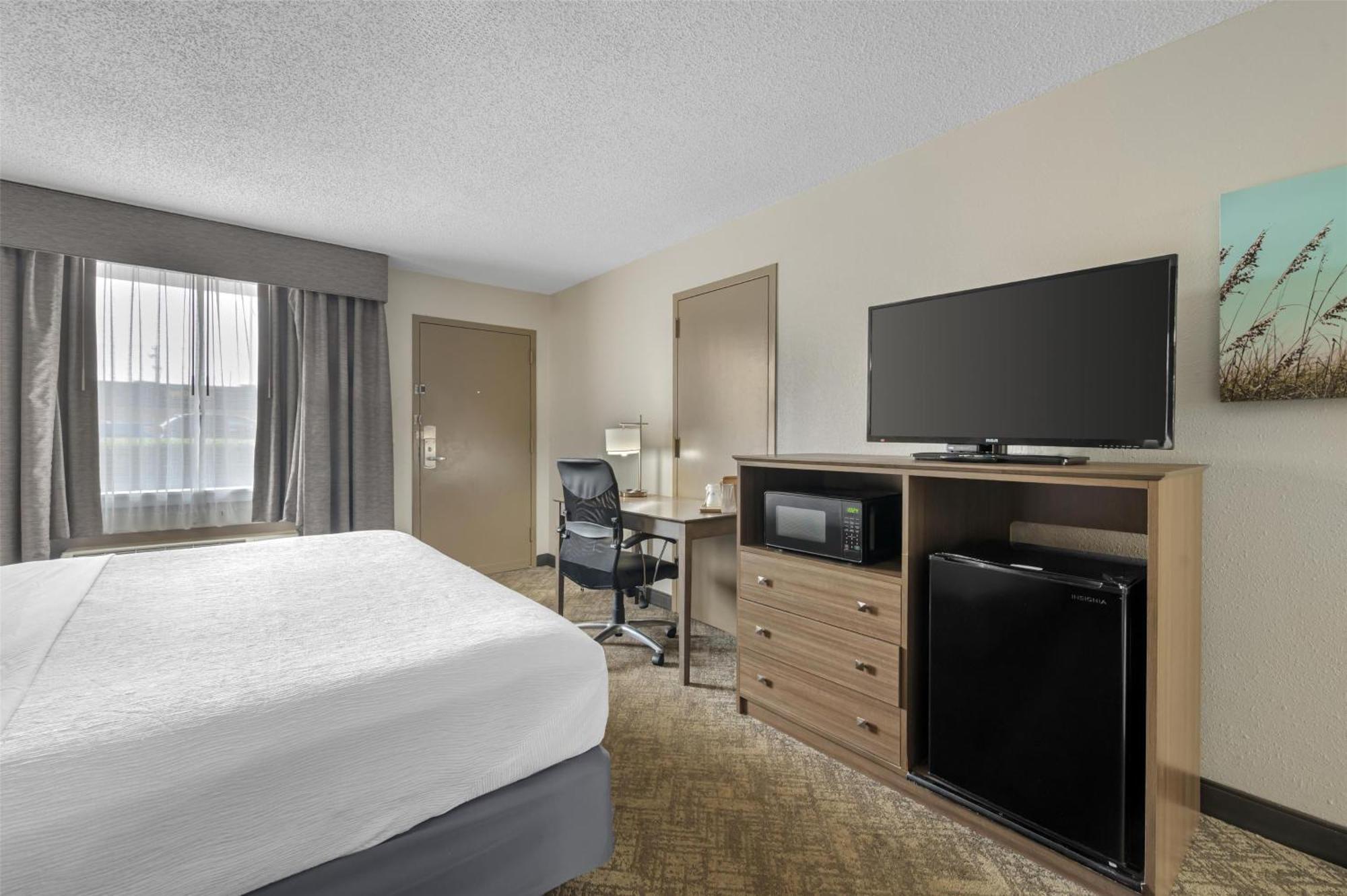 King Room with Bath Tub - Disability Access/Non-Smoking