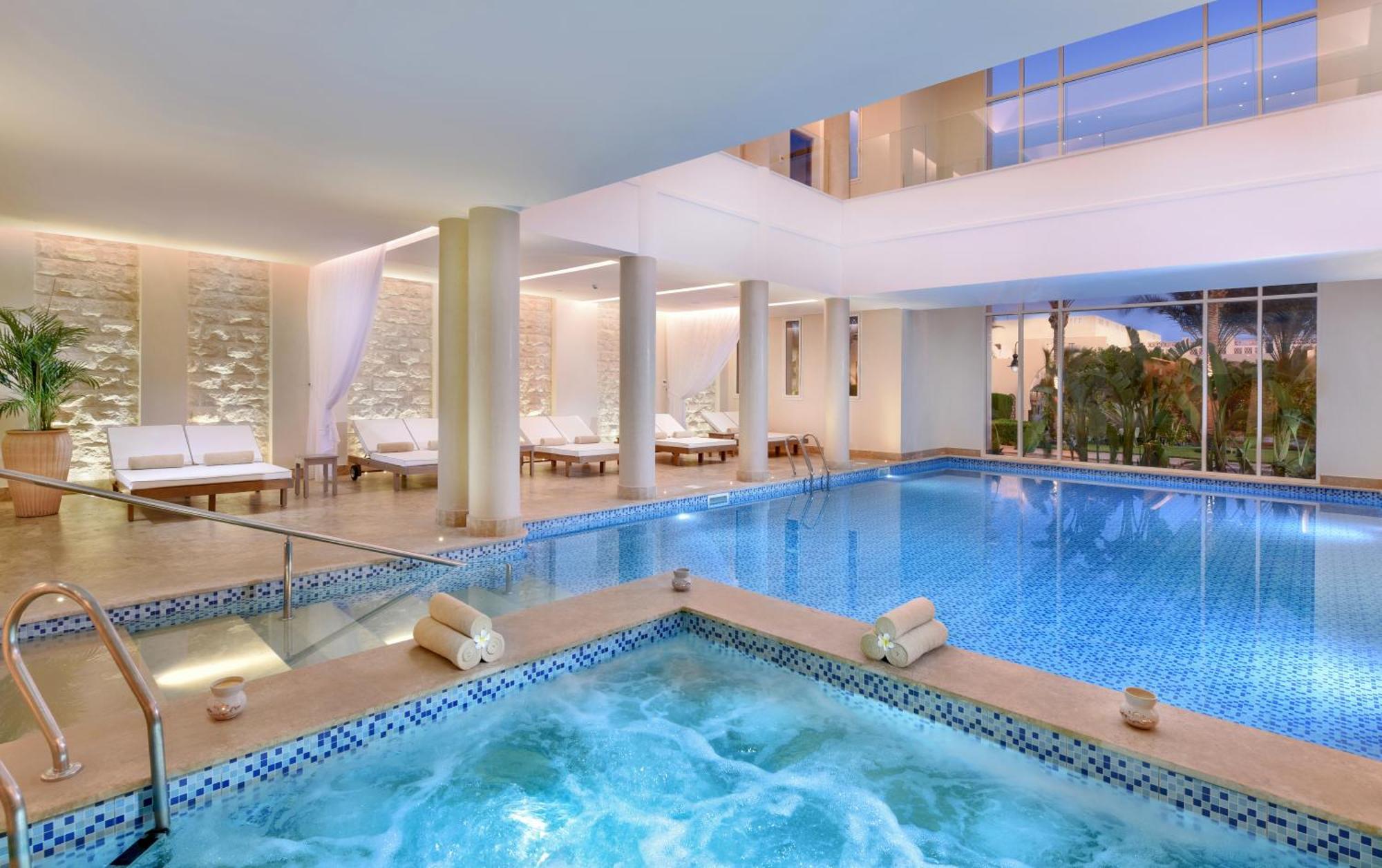 Premium Deluxe , Queen or Twin Beds, Swim up and Sea-view
