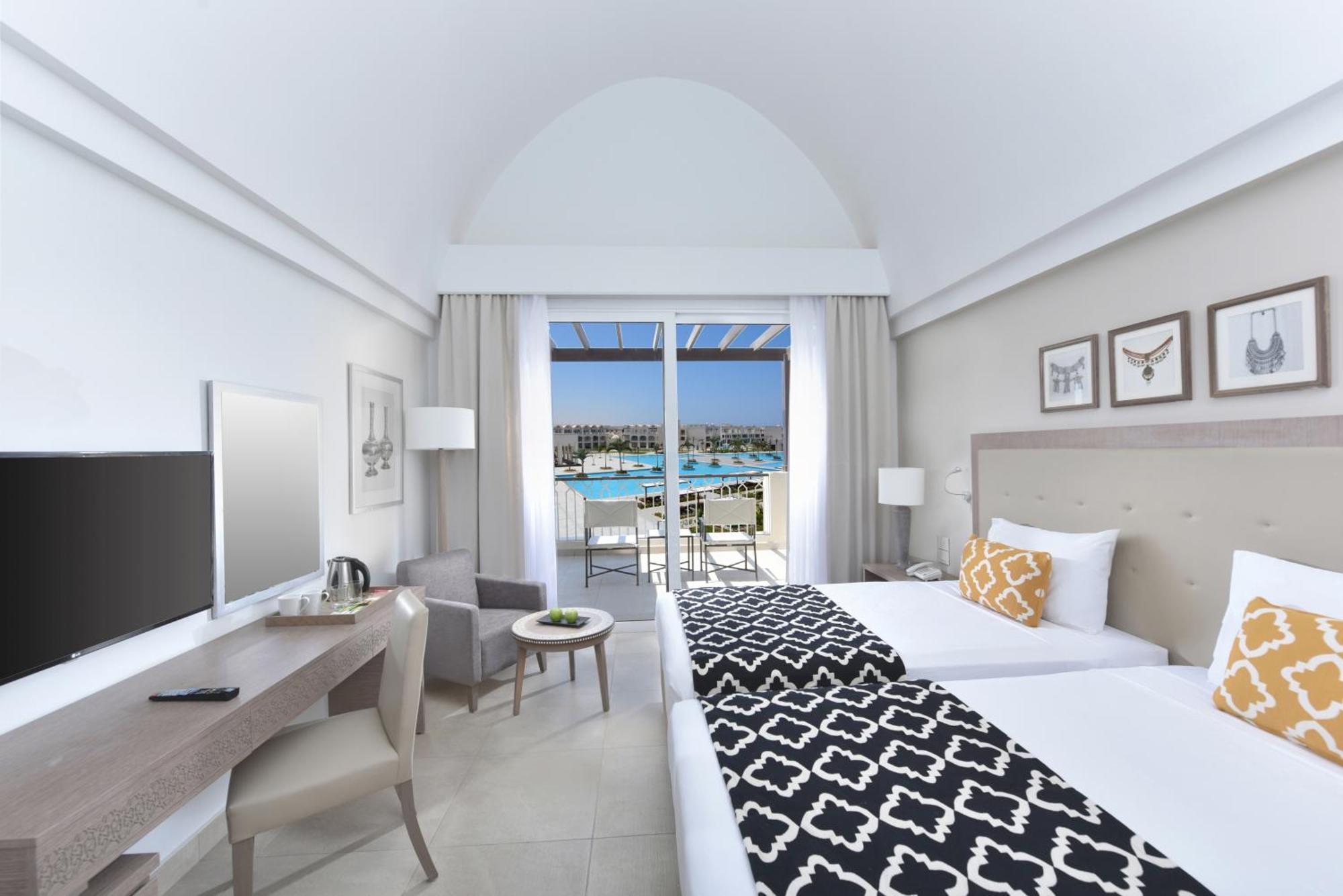 Superior Queen or Twin Beds with Sea View