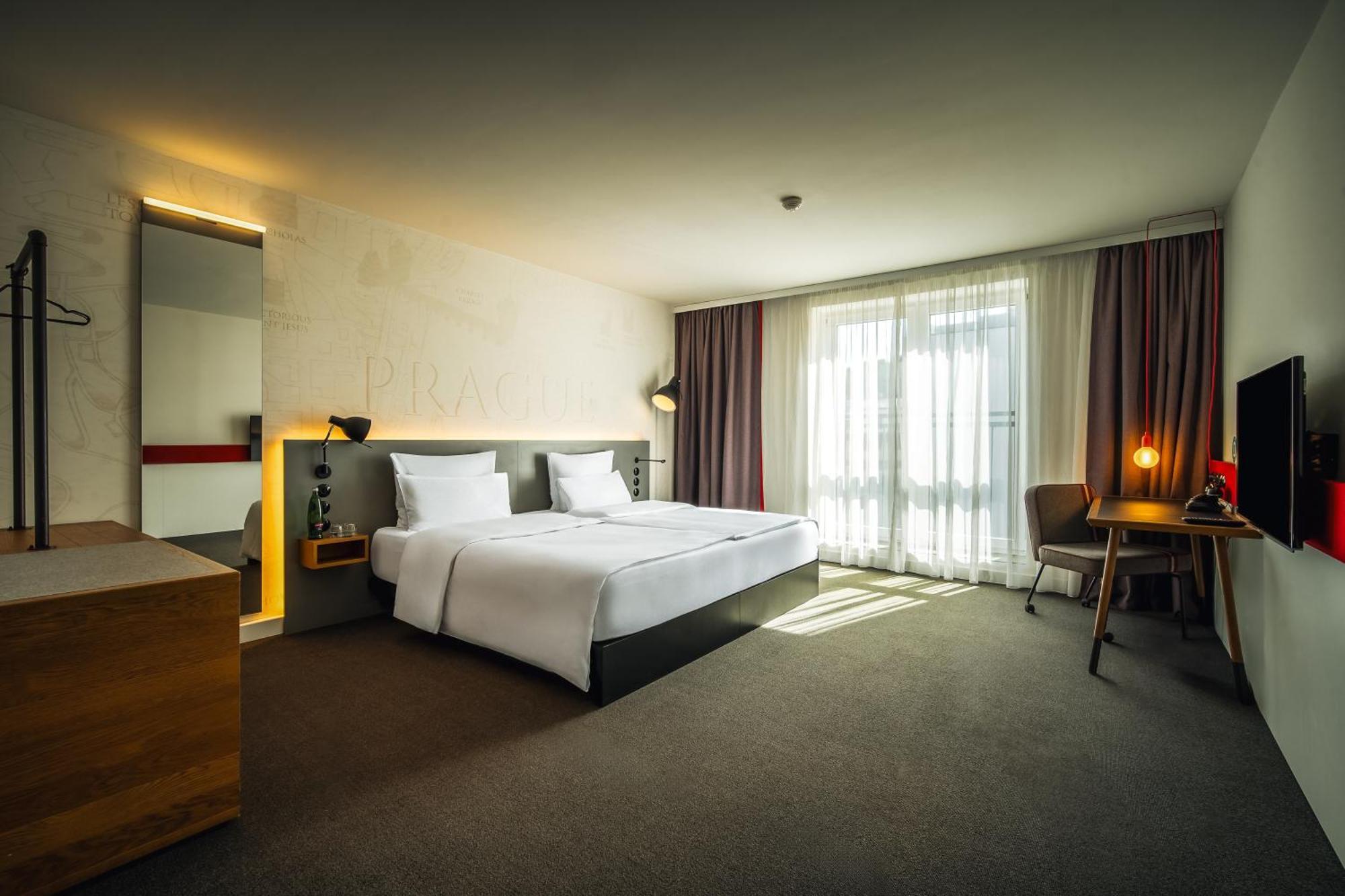 Large Double or Twin Room