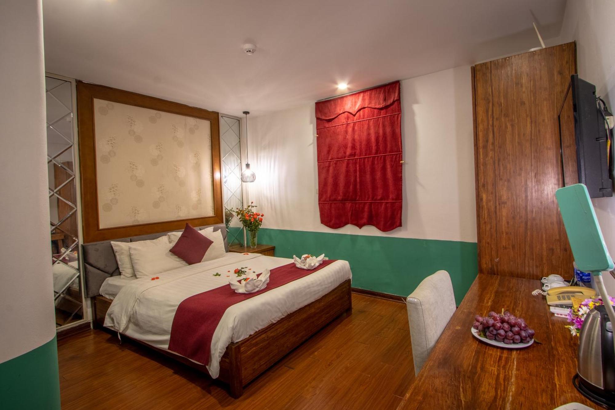 Deluxe Double or Twin Room