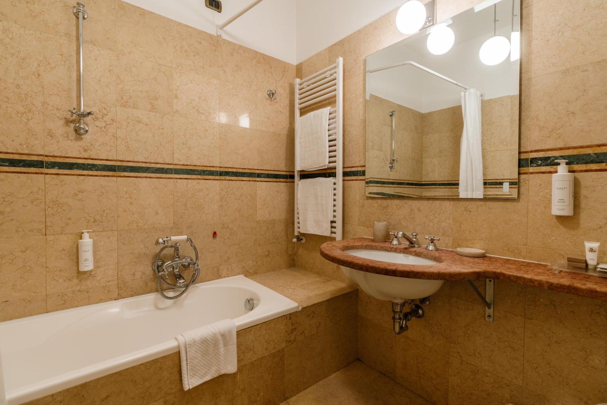 Classic Double or Twin Room