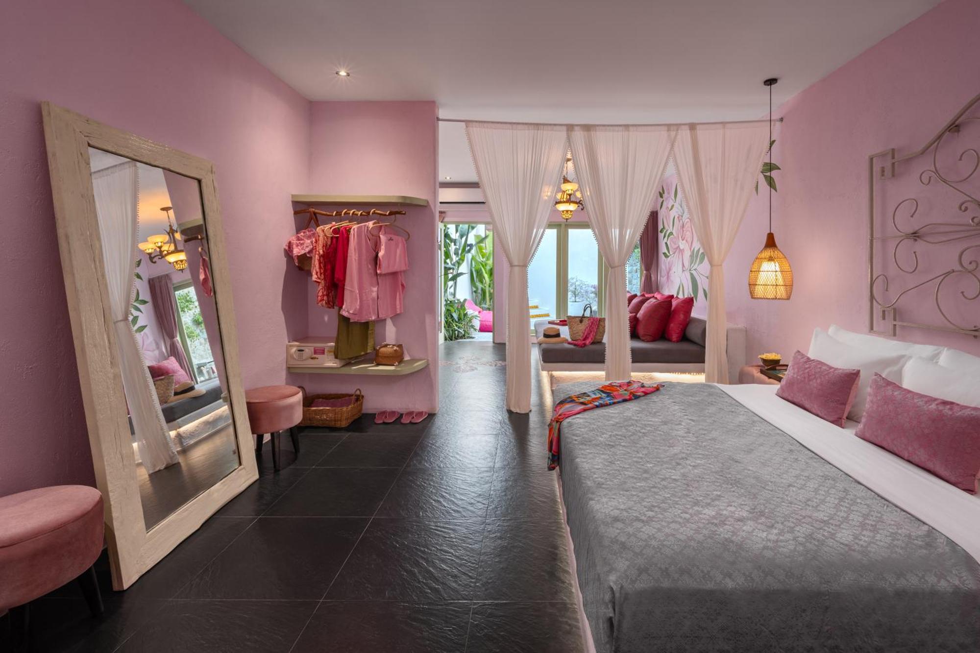 Intimate Suite - for Cool Adults Only