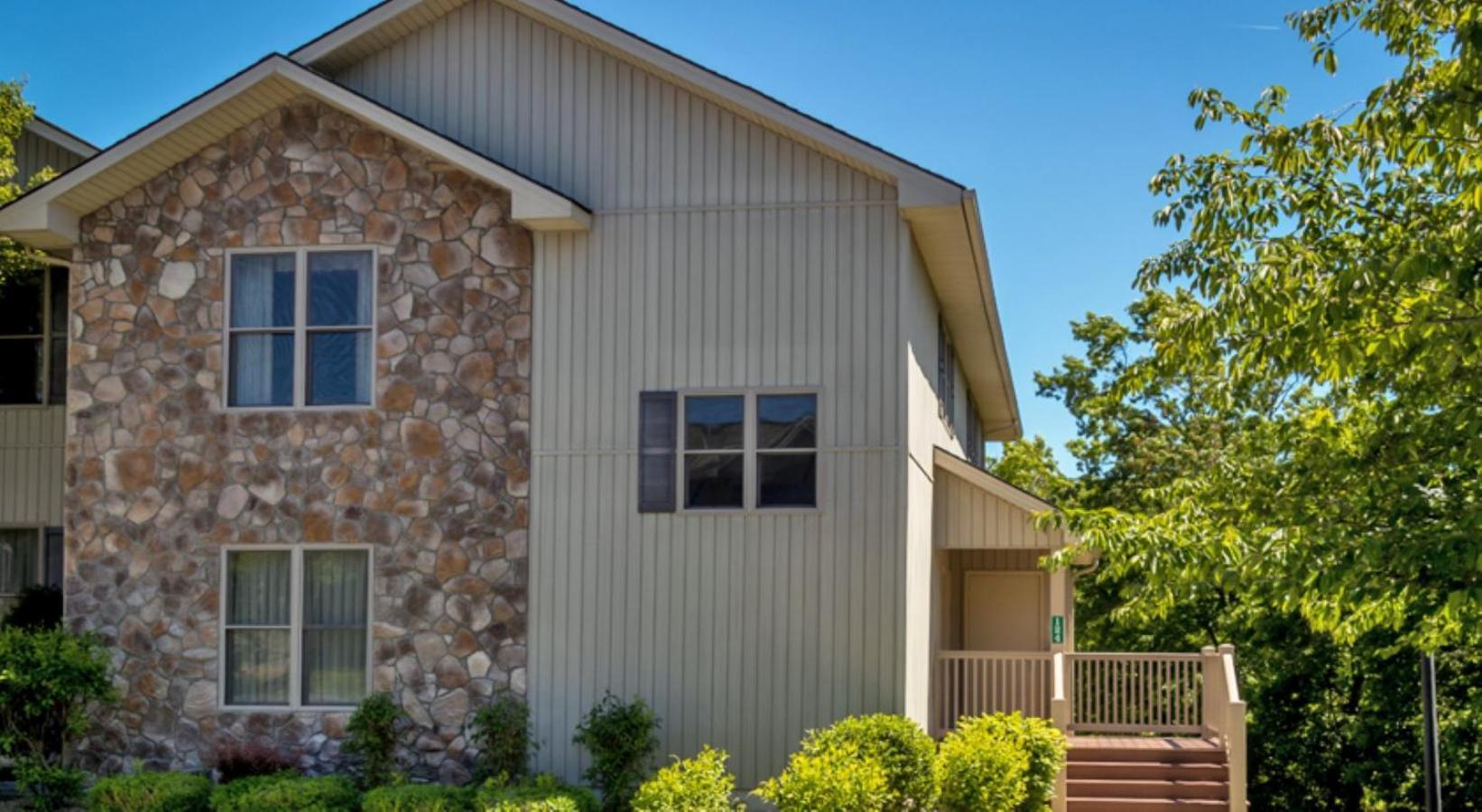 Woodstone One Bedroom Deluxe Condo Jacuzzi Full Kitchen,1770330591:JPEG