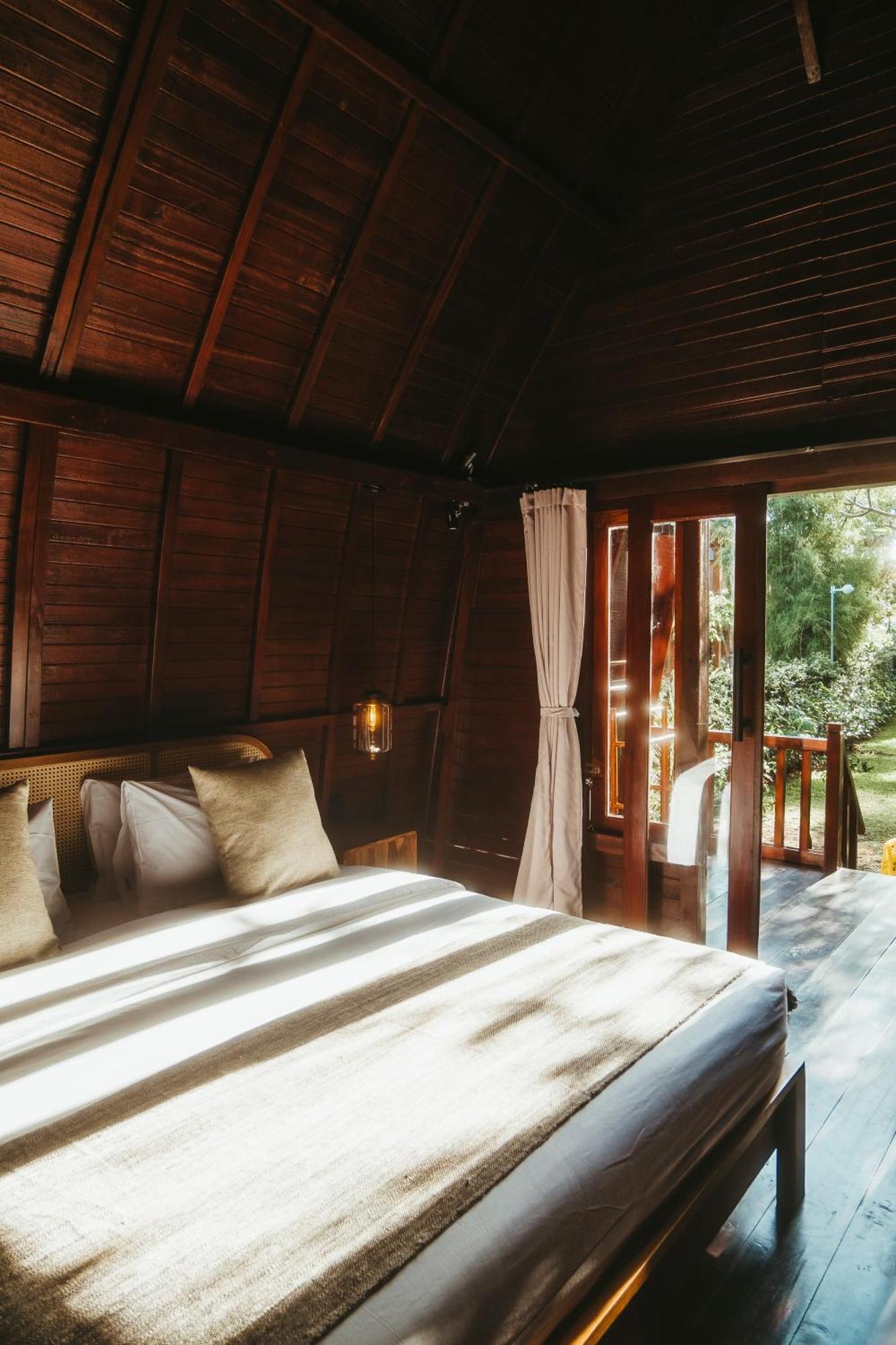 King Room with Spa Bath