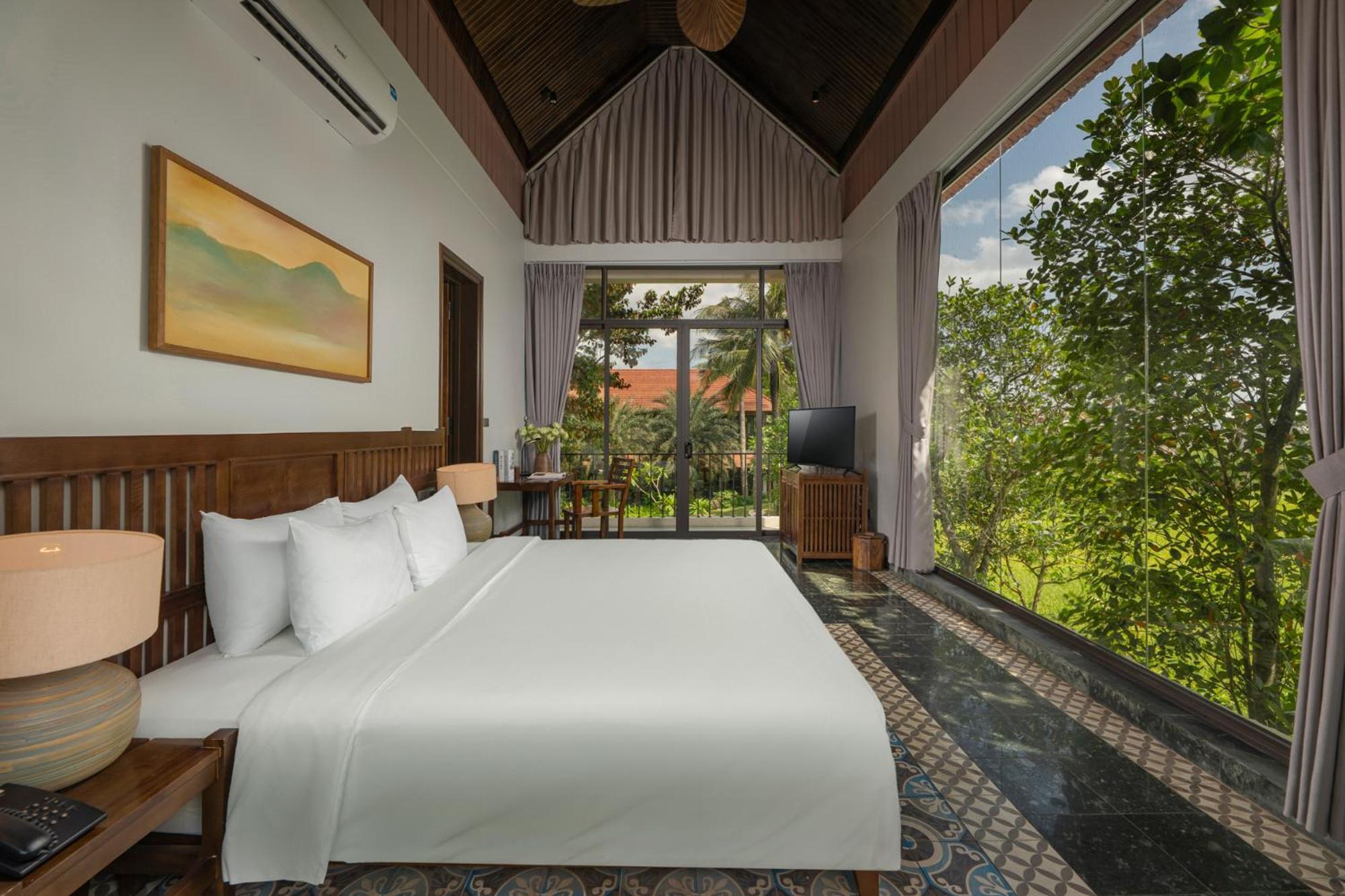 Double Room with Mountain View