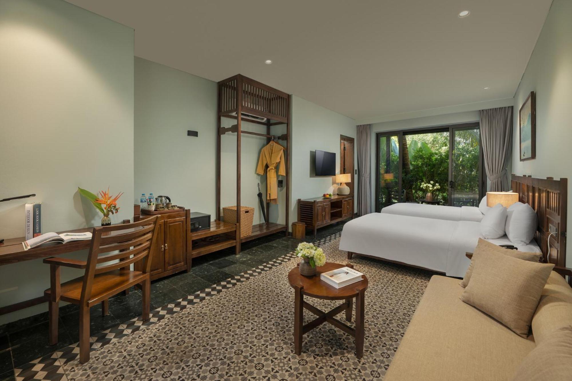 Double or Twin Room with Pool View