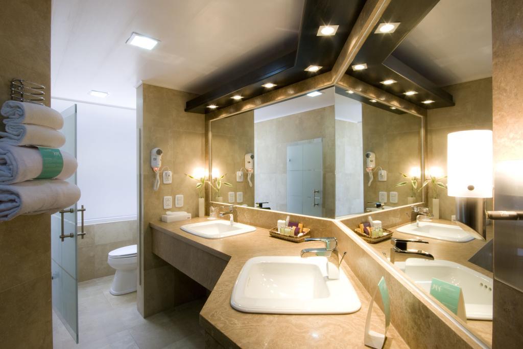Comfort Queen Room