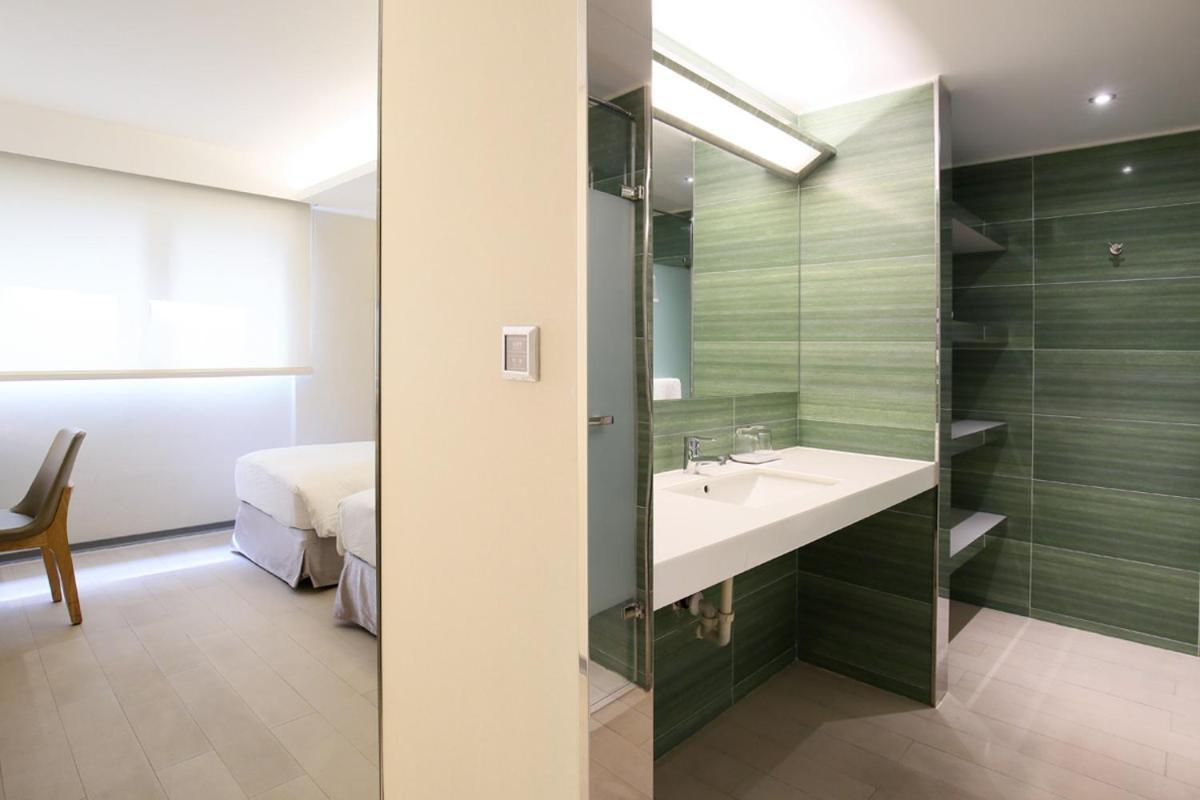 Elite Twin Room
