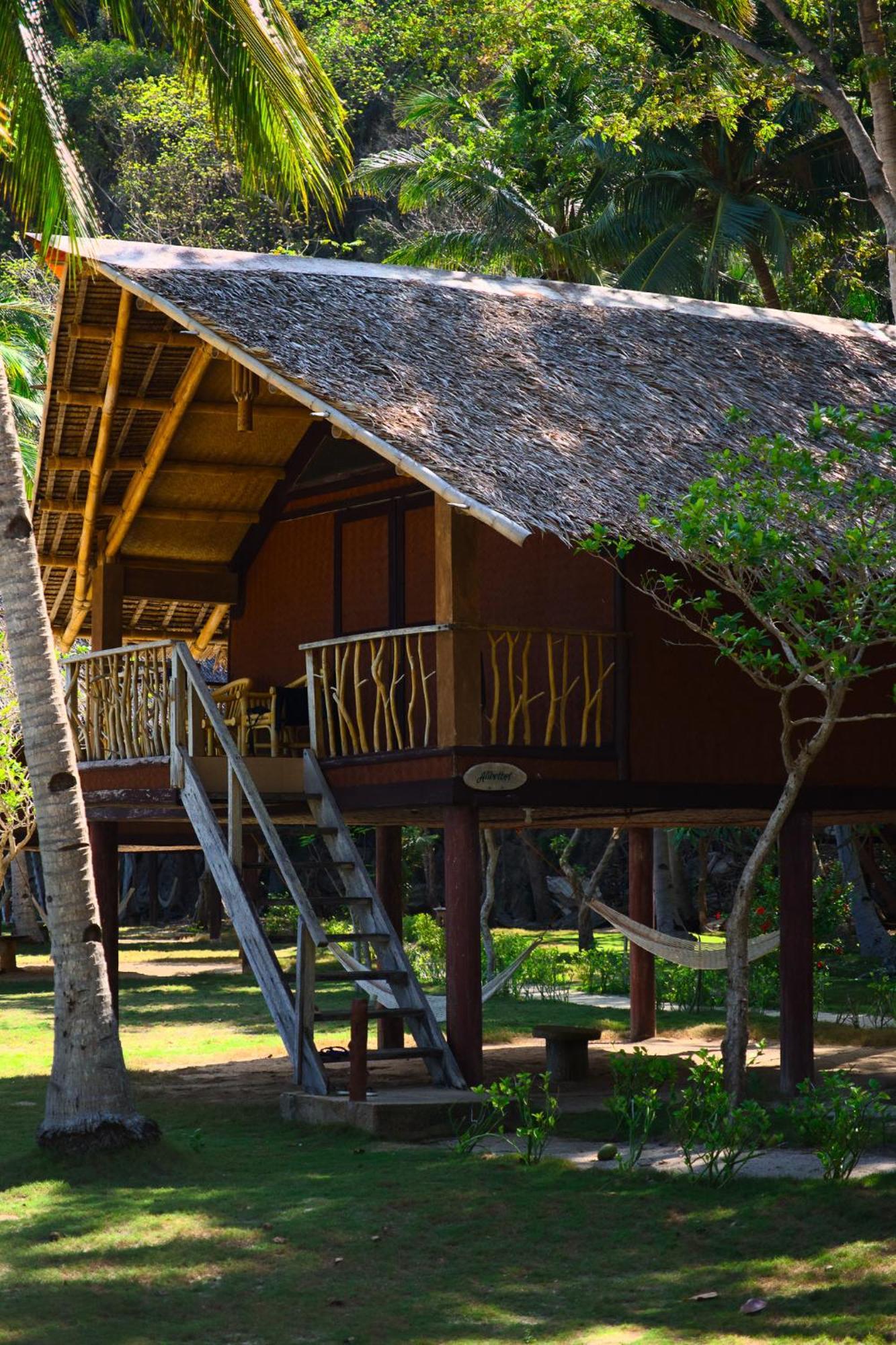 Beachside Chalet with Air Conditioner